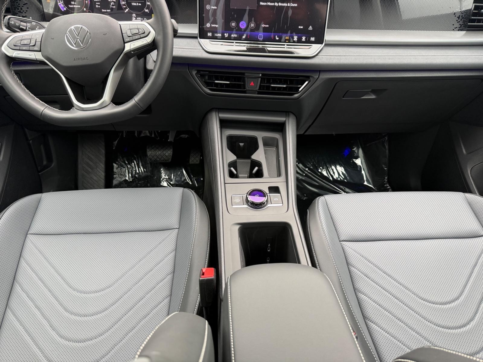 Volkswagen Tiguan Vehicle Image 06