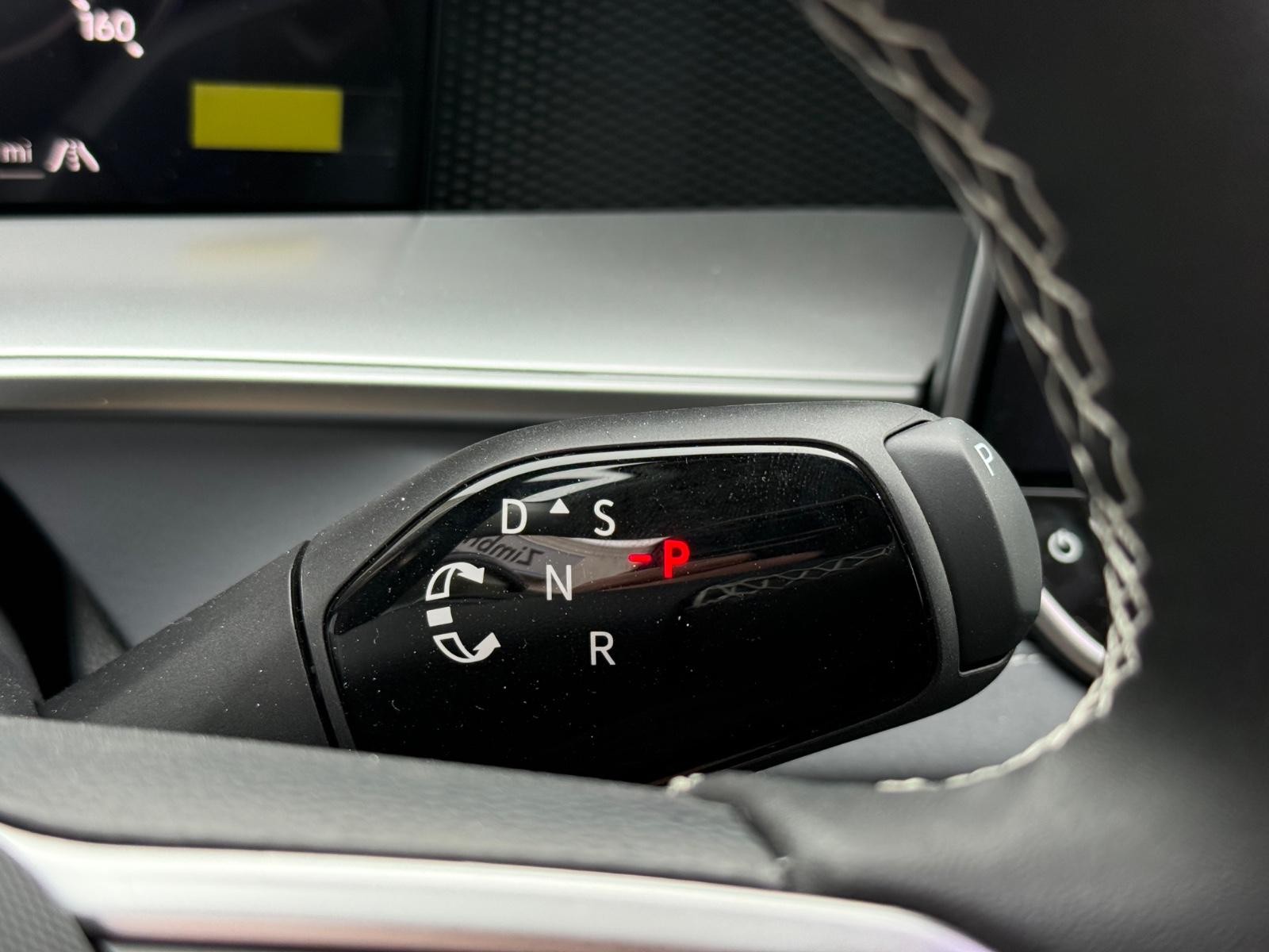 Volkswagen Tiguan Vehicle Image 11