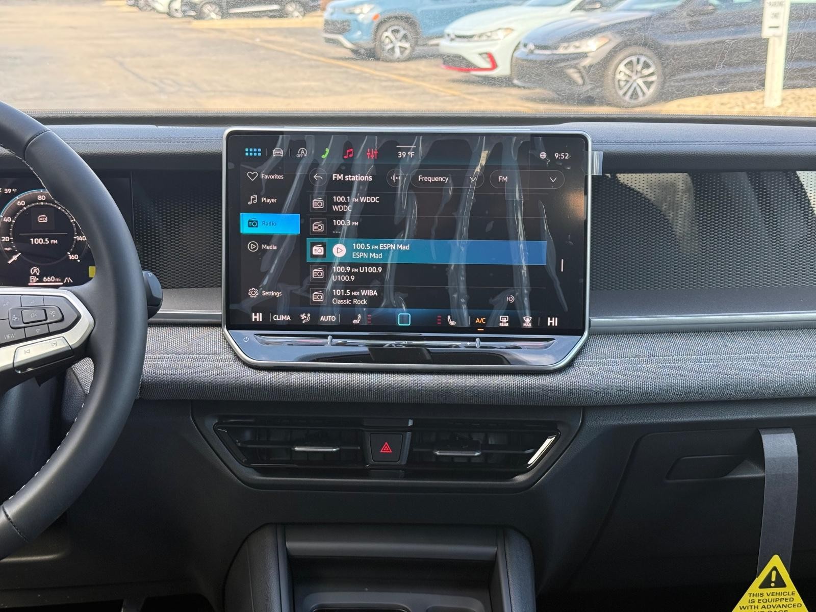 Volkswagen Tiguan Vehicle Image 07