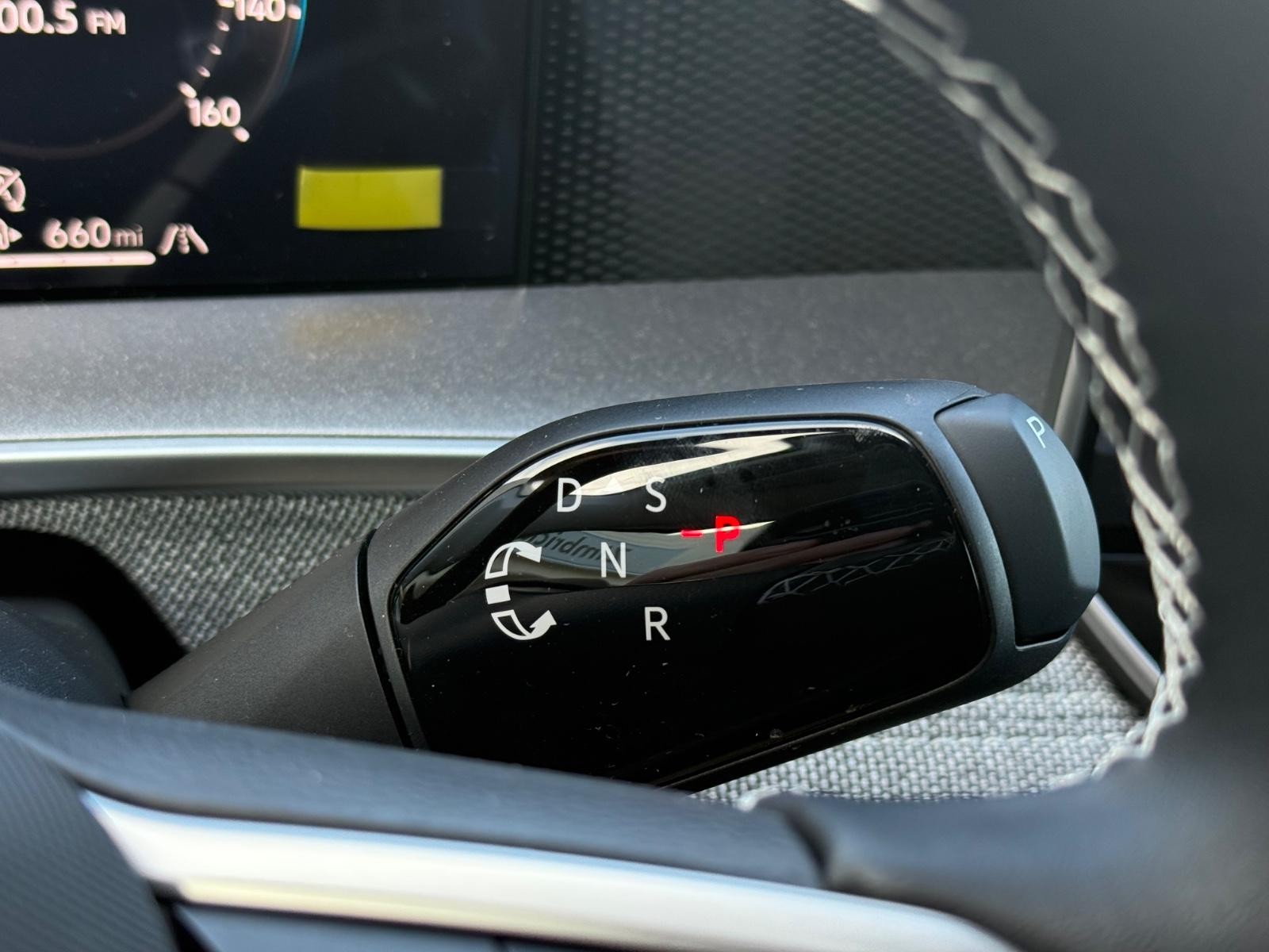 Volkswagen Tiguan Vehicle Image 12