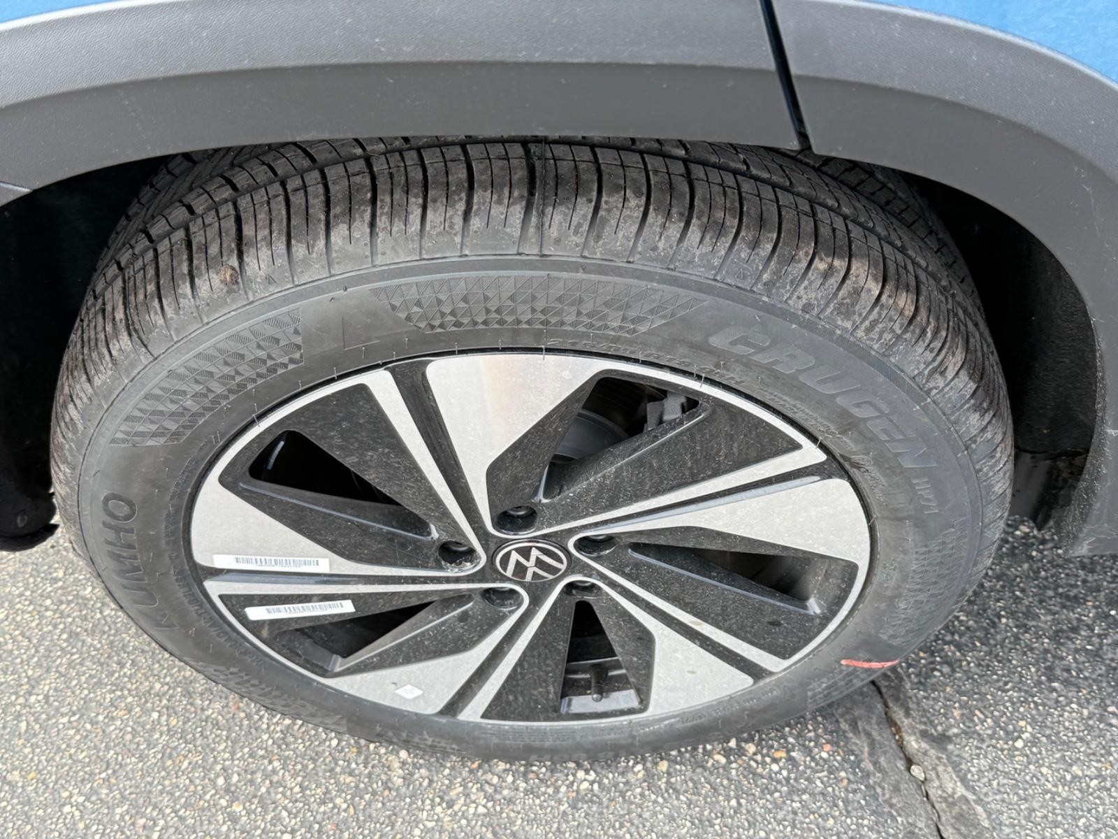 Volkswagen Taos Vehicle Image 04