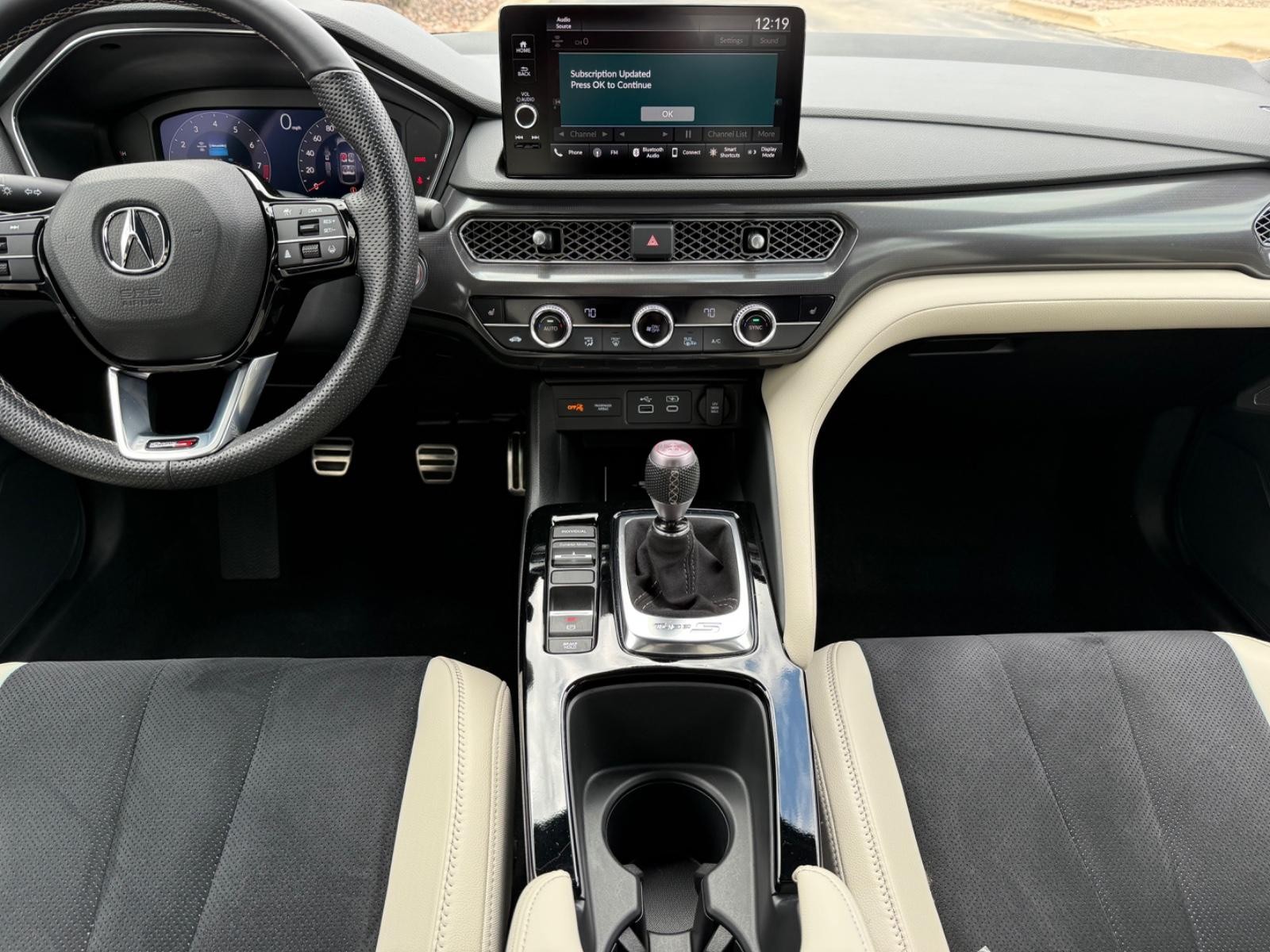 Acura Integra Vehicle Image 11