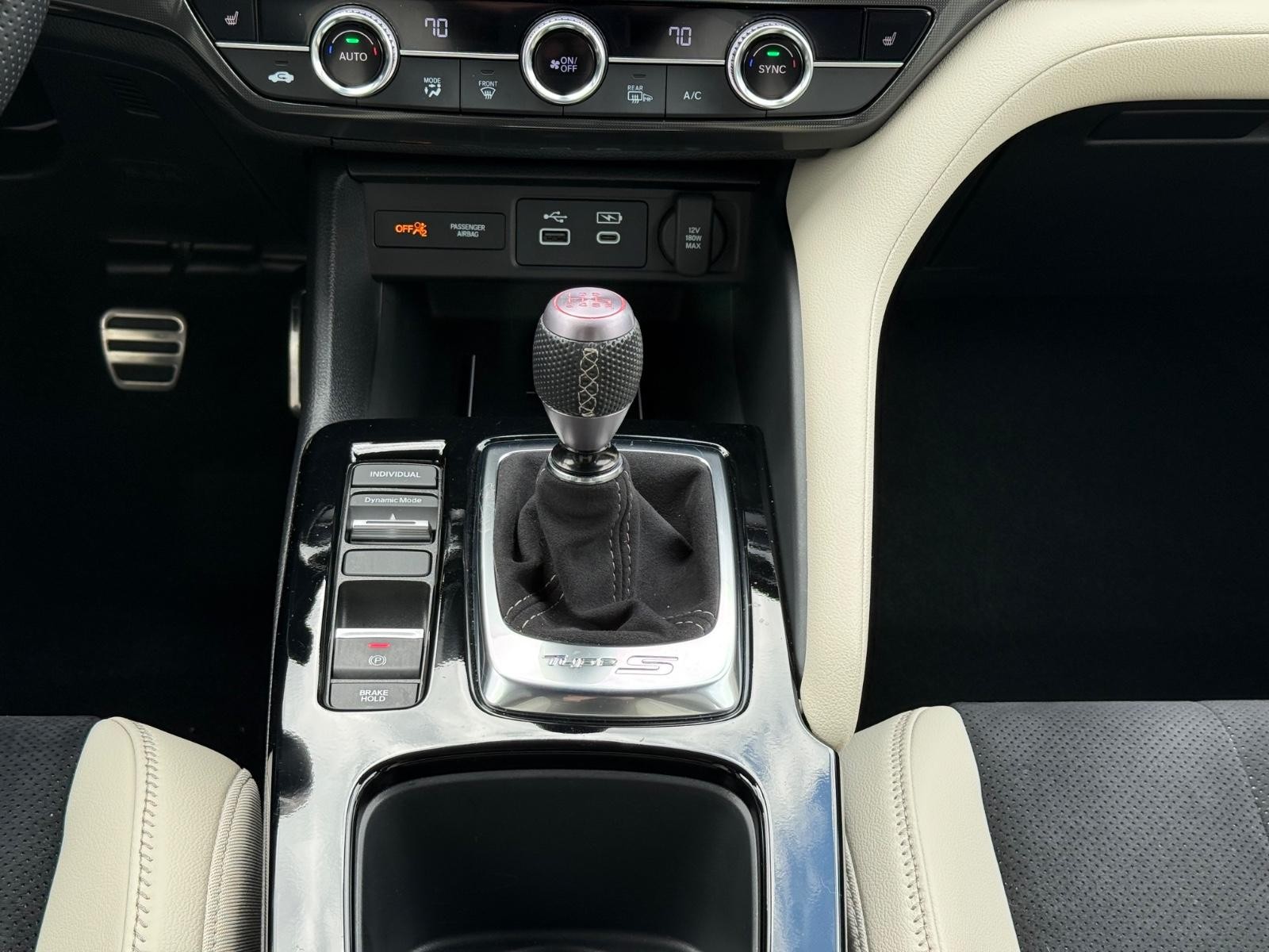 Acura Integra Vehicle Image 13