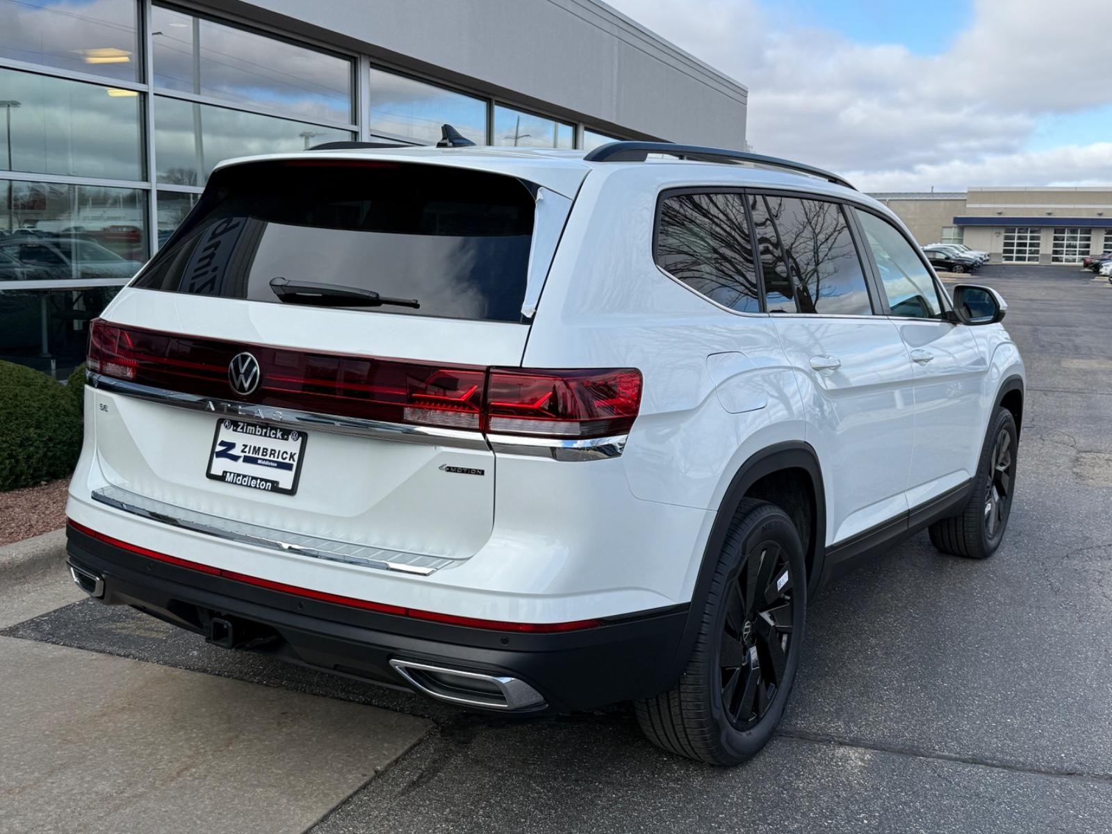 Volkswagen Atlas Vehicle Image 03