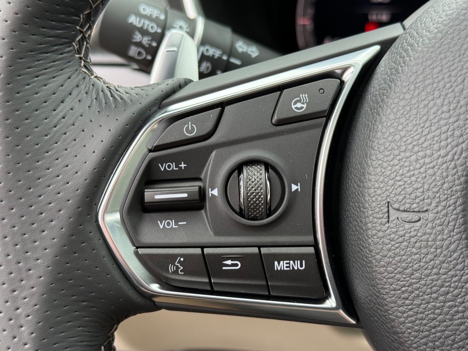 Acura MDX Vehicle Image 11