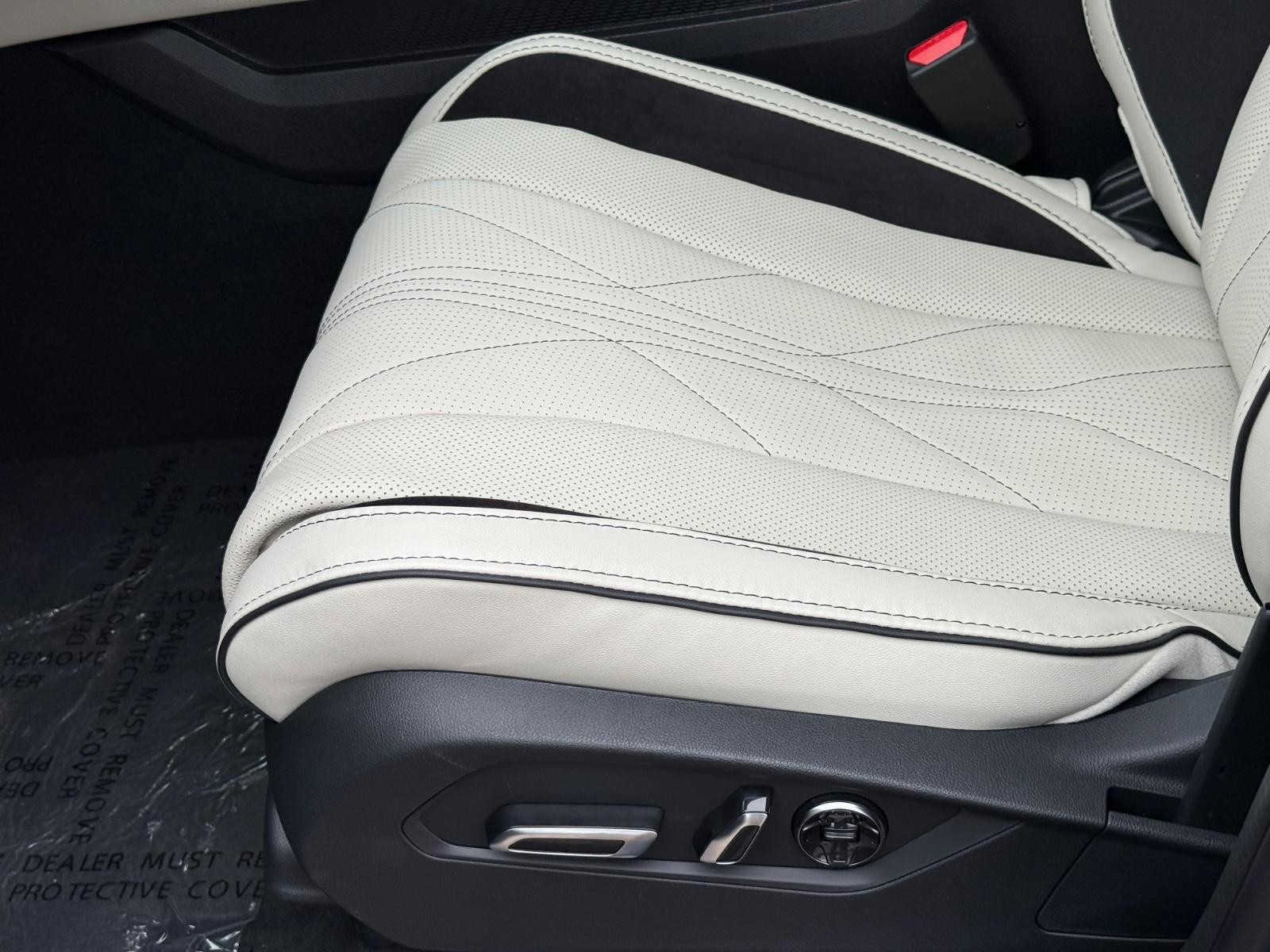 Acura MDX Vehicle Image 16