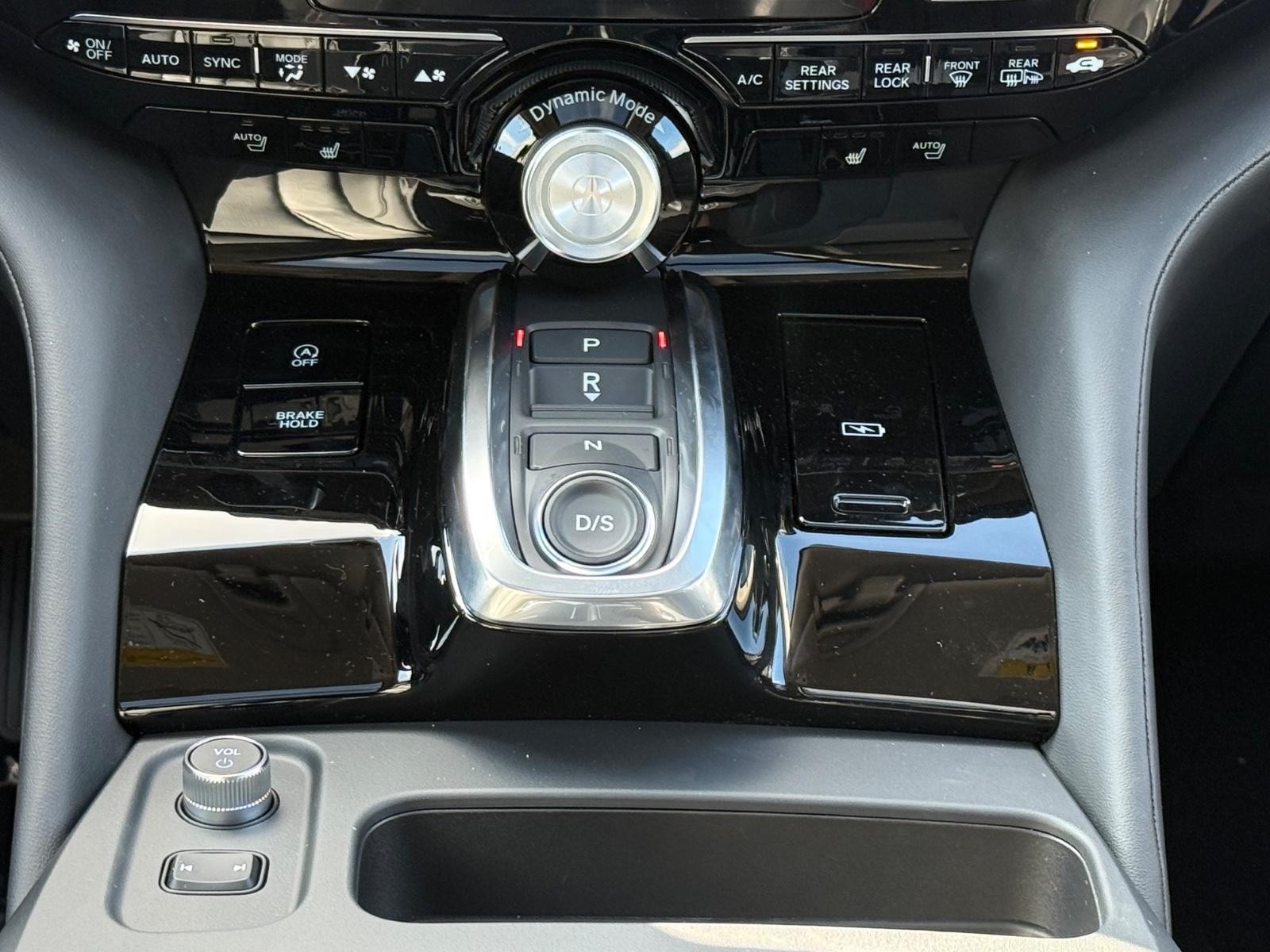 Acura MDX Vehicle Image 08