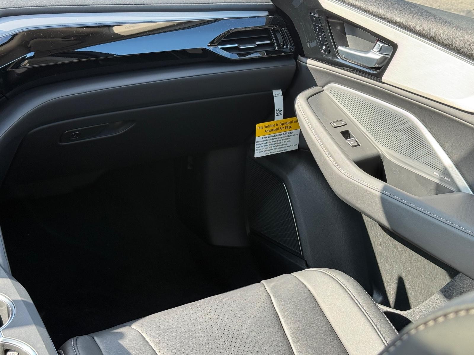 Acura MDX Vehicle Image 10