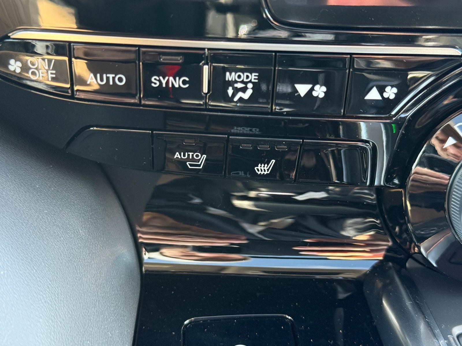 Acura MDX Vehicle Image 15