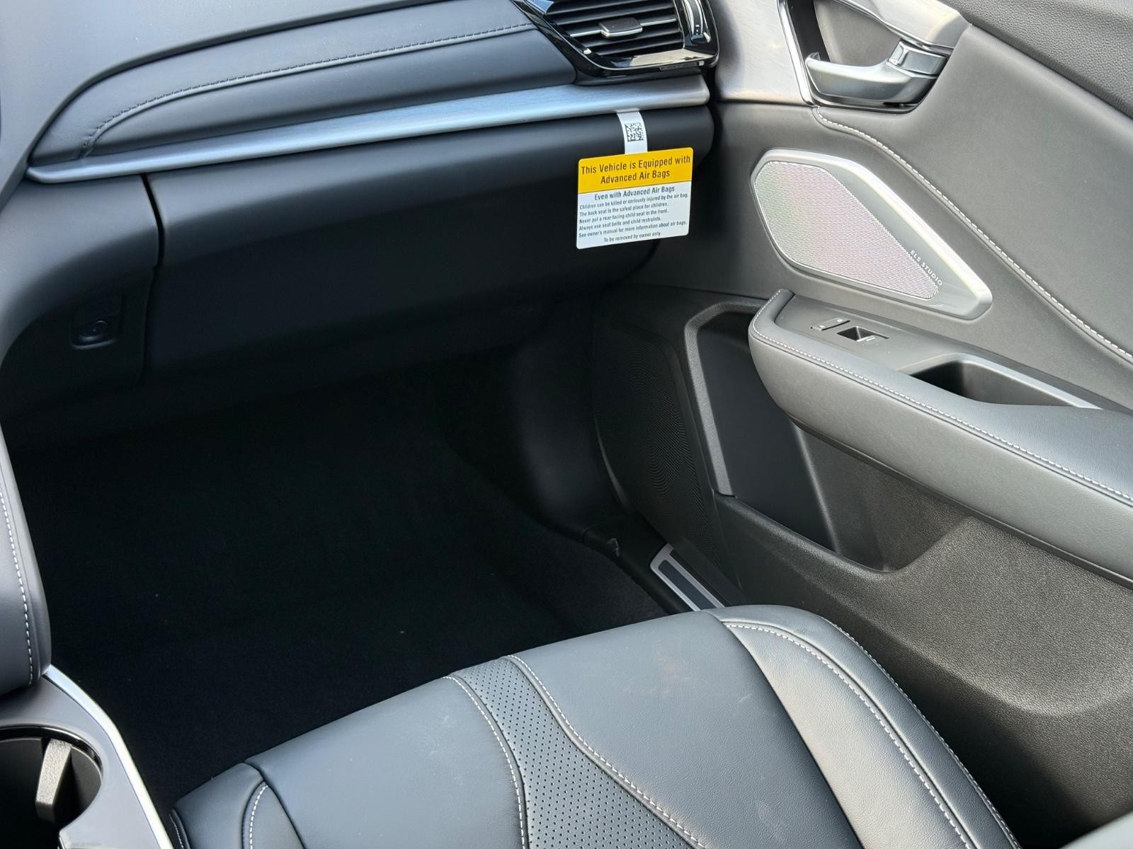 Acura RDX Vehicle Image 10