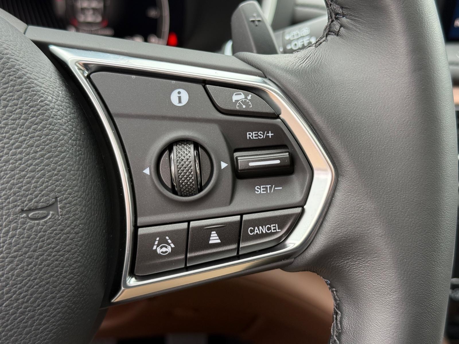 Acura MDX Vehicle Image 13