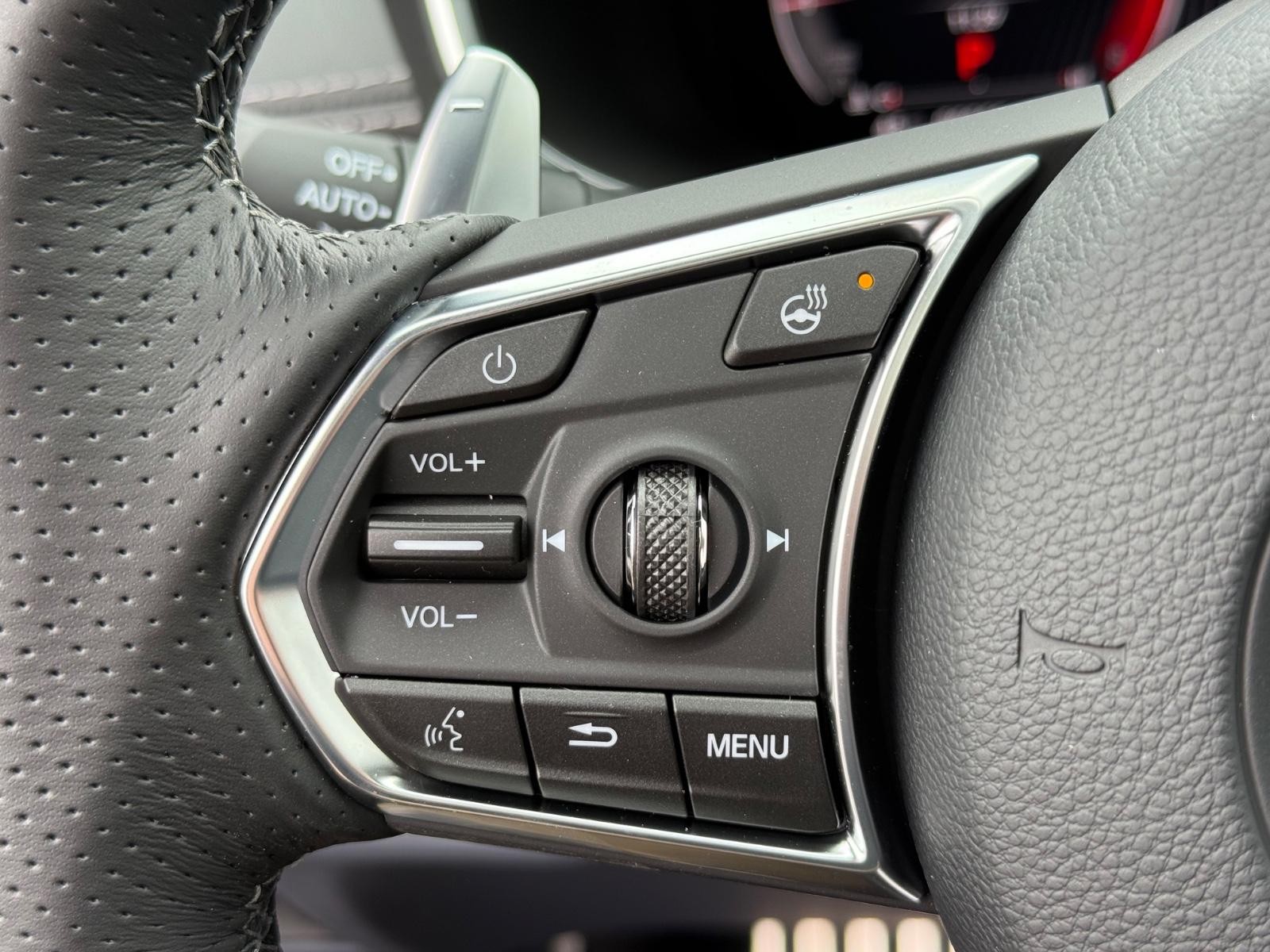 Acura MDX Vehicle Image 12