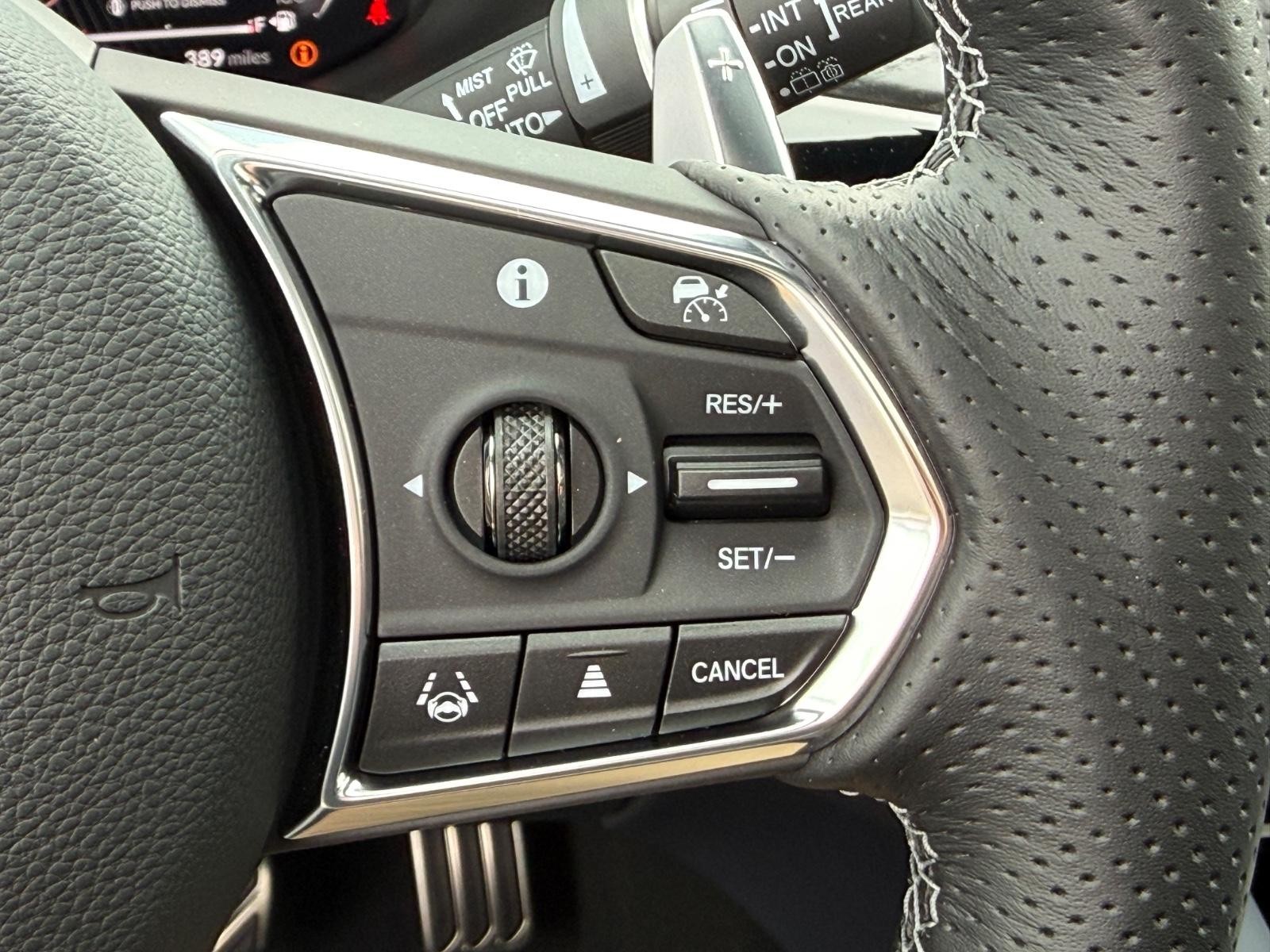 Acura MDX Vehicle Image 13