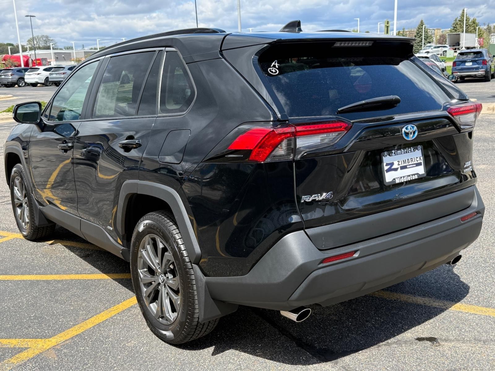 Toyota RAV4 Vehicle Image 06