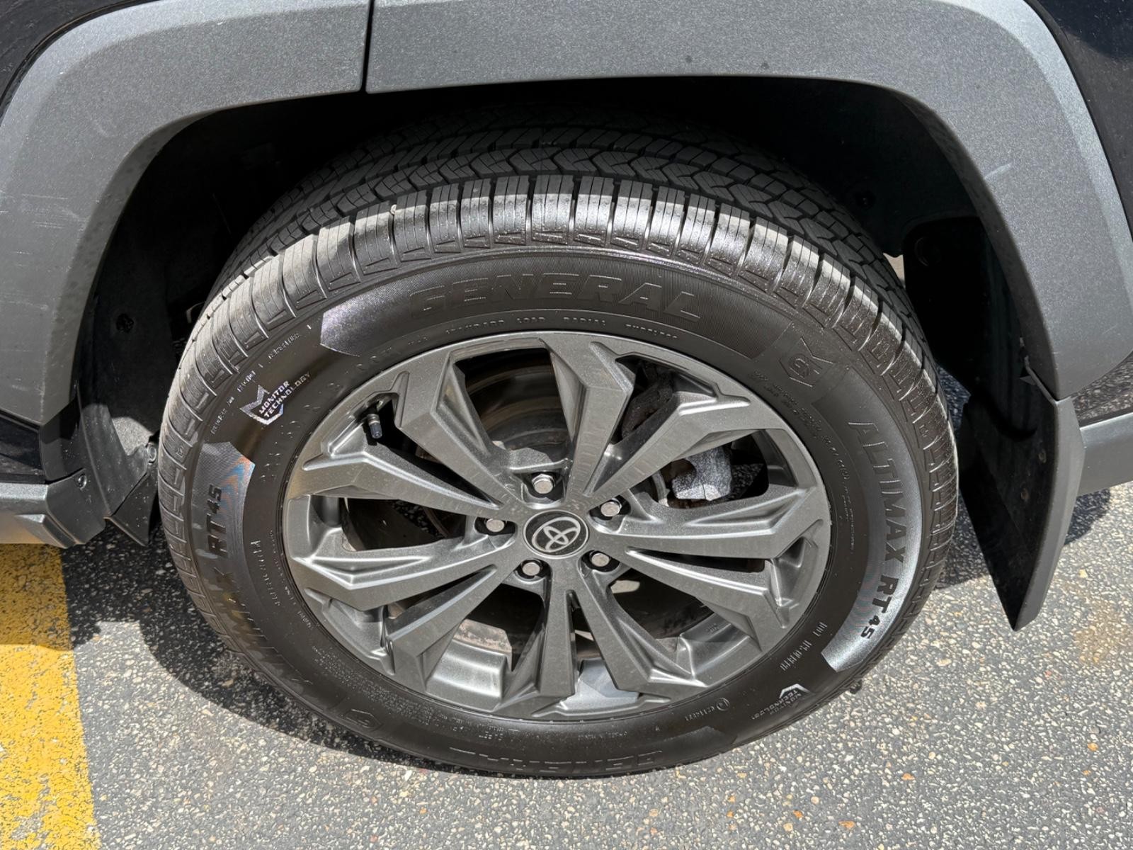 Toyota RAV4 Vehicle Image 07