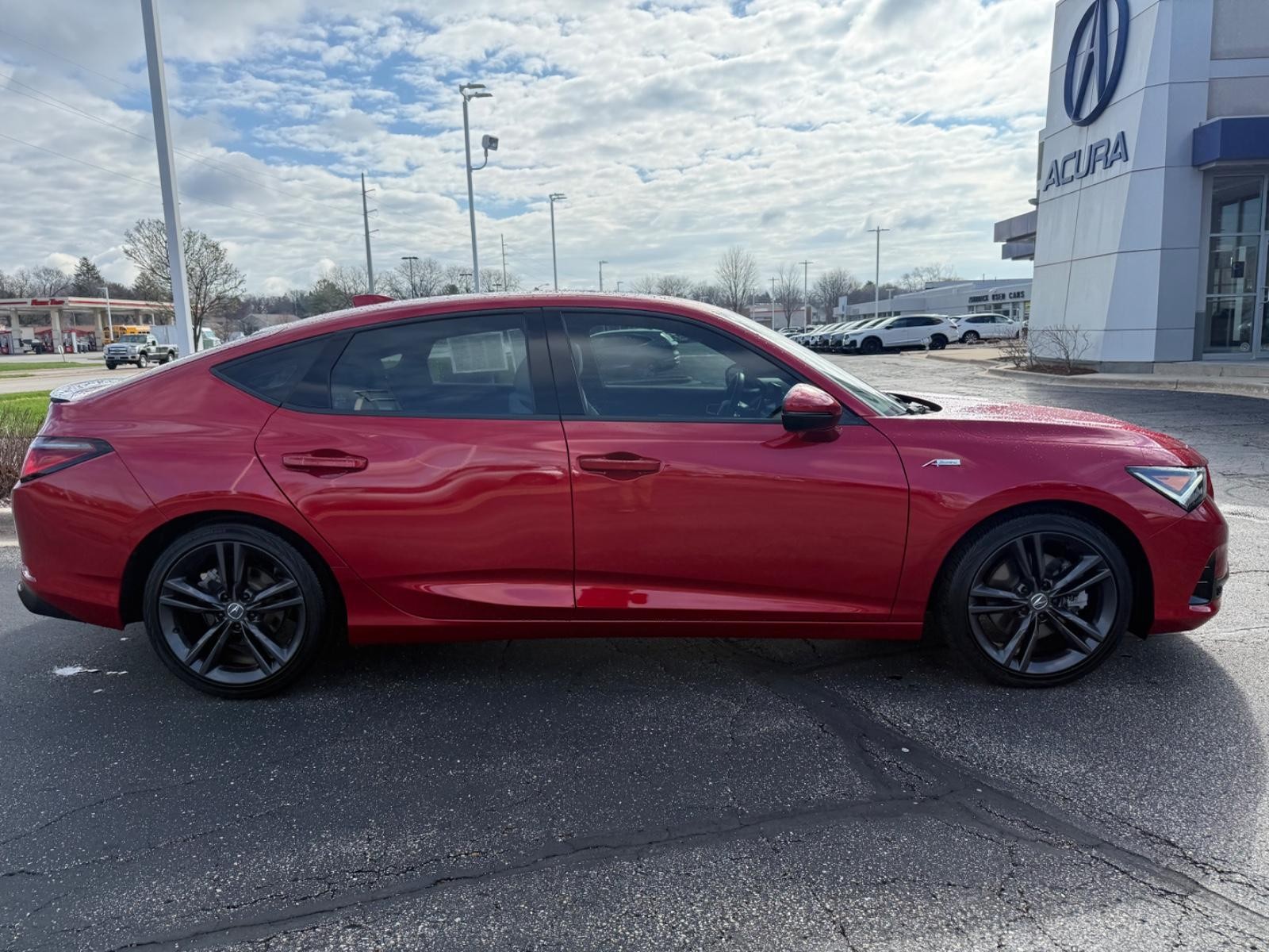 Acura Integra Vehicle Full-screen Gallery Image 02