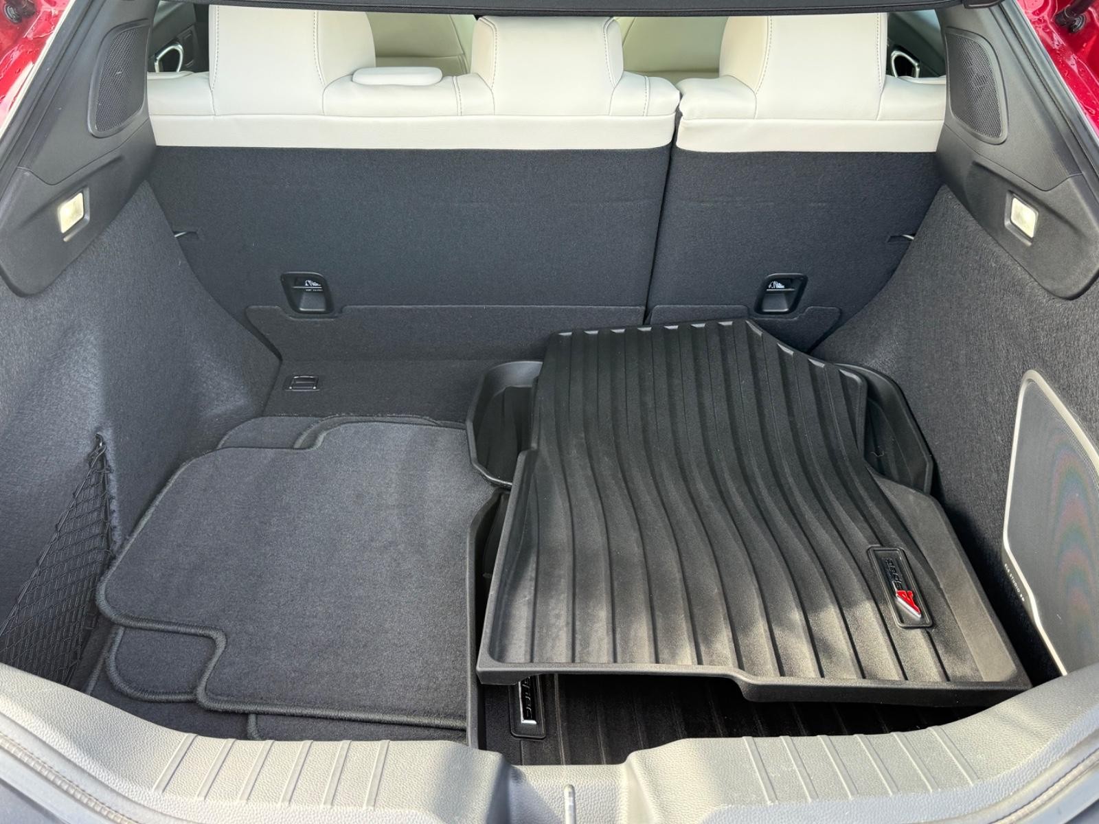 Acura Integra Vehicle Full-screen Gallery Image 05