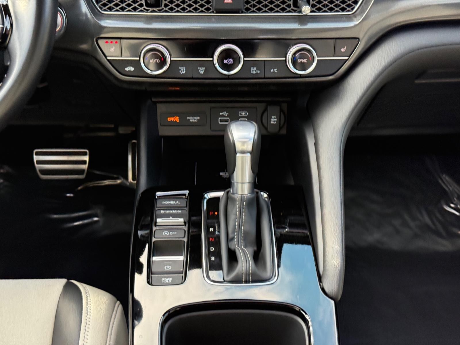 Acura Integra Vehicle Full-screen Gallery Image 13