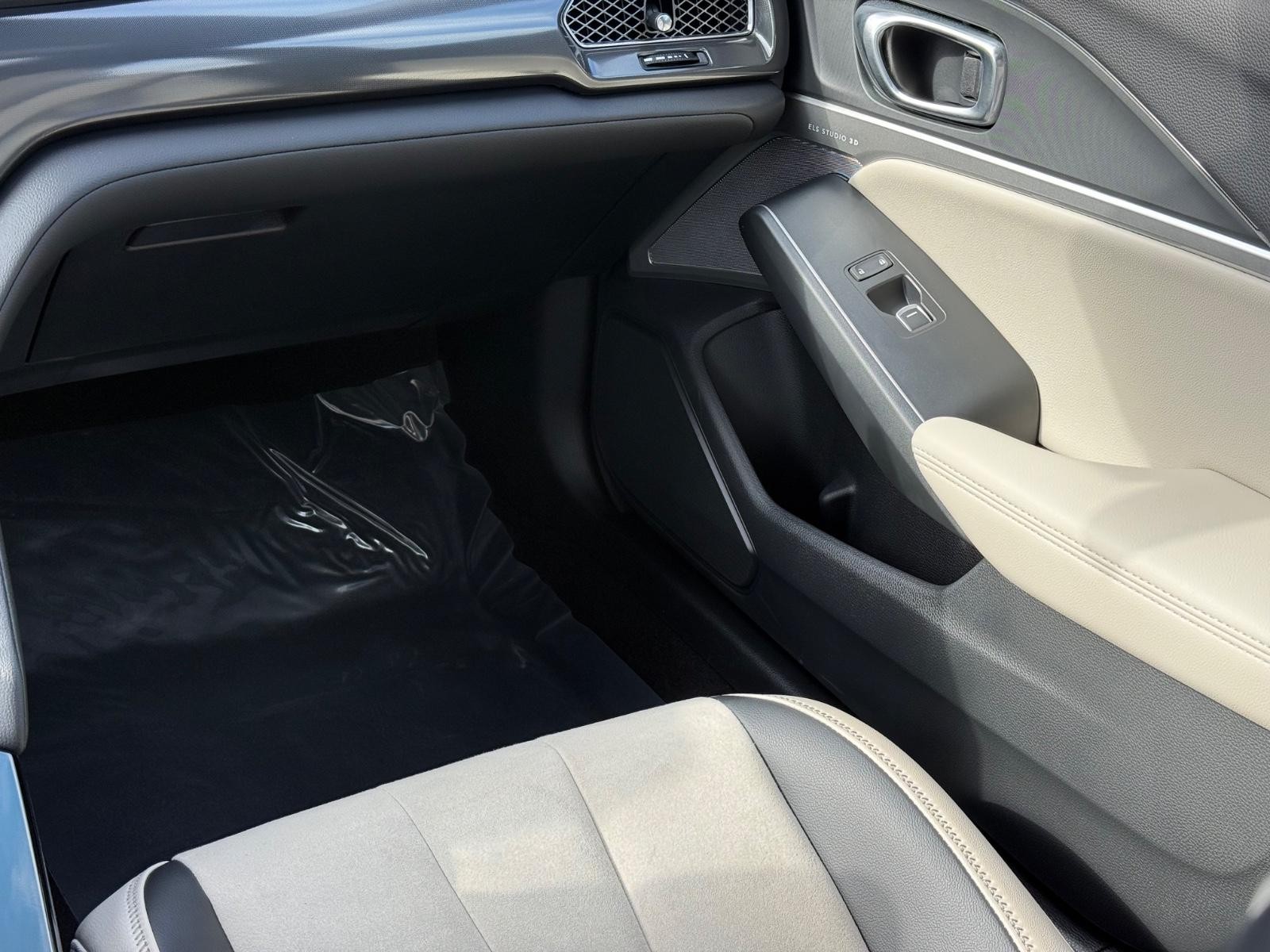 Acura Integra Vehicle Full-screen Gallery Image 15