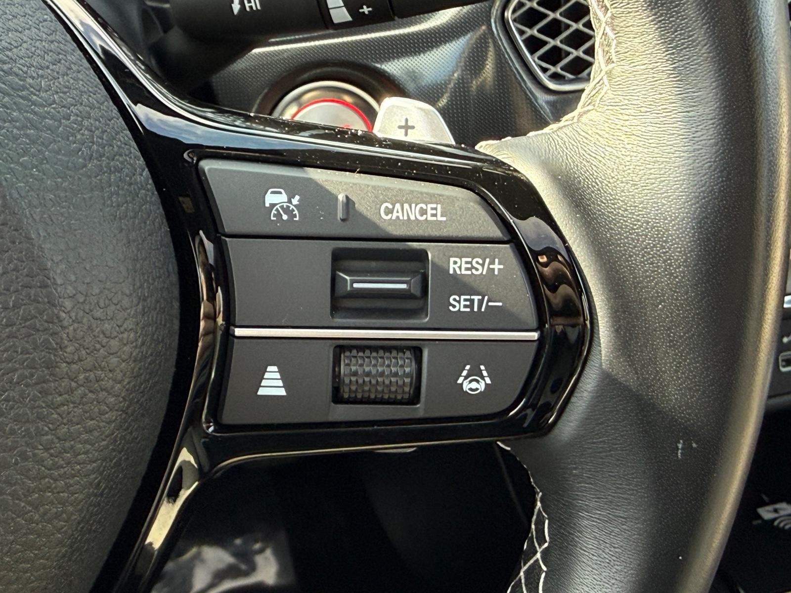 Acura Integra Vehicle Full-screen Gallery Image 18