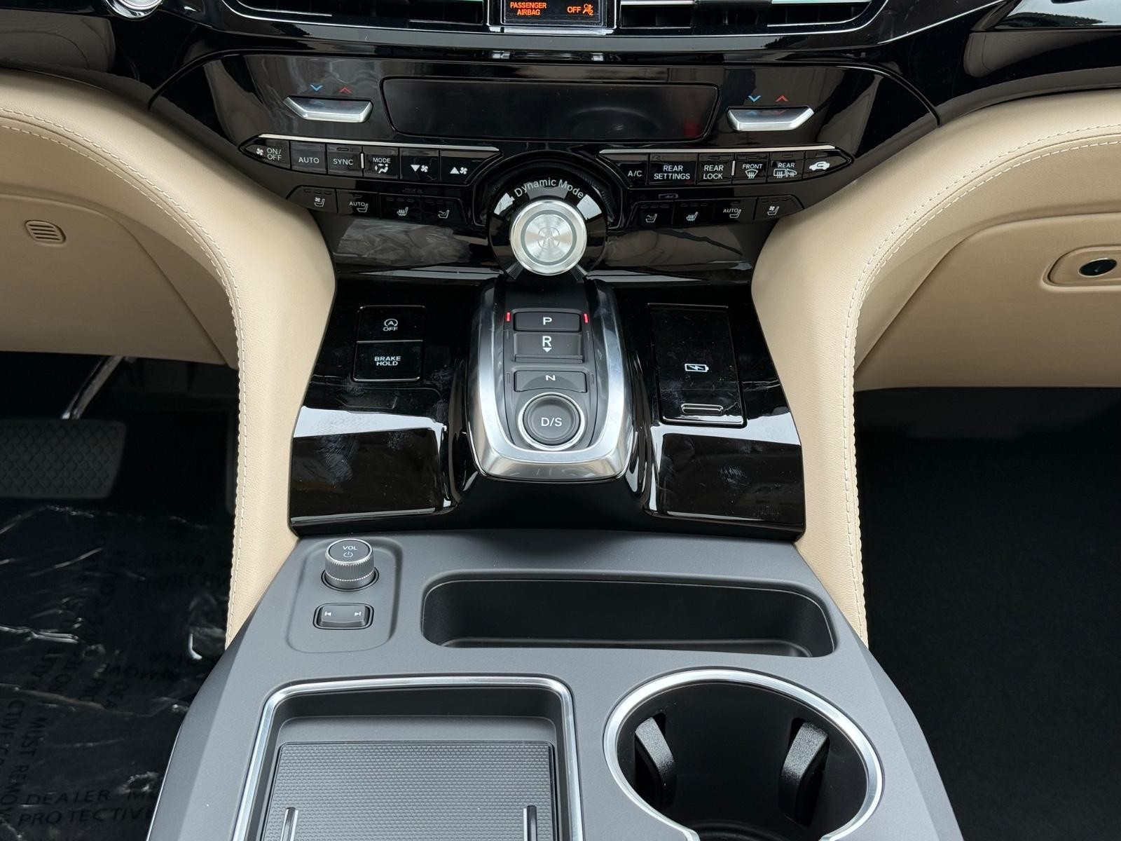 Acura MDX Vehicle Image 08