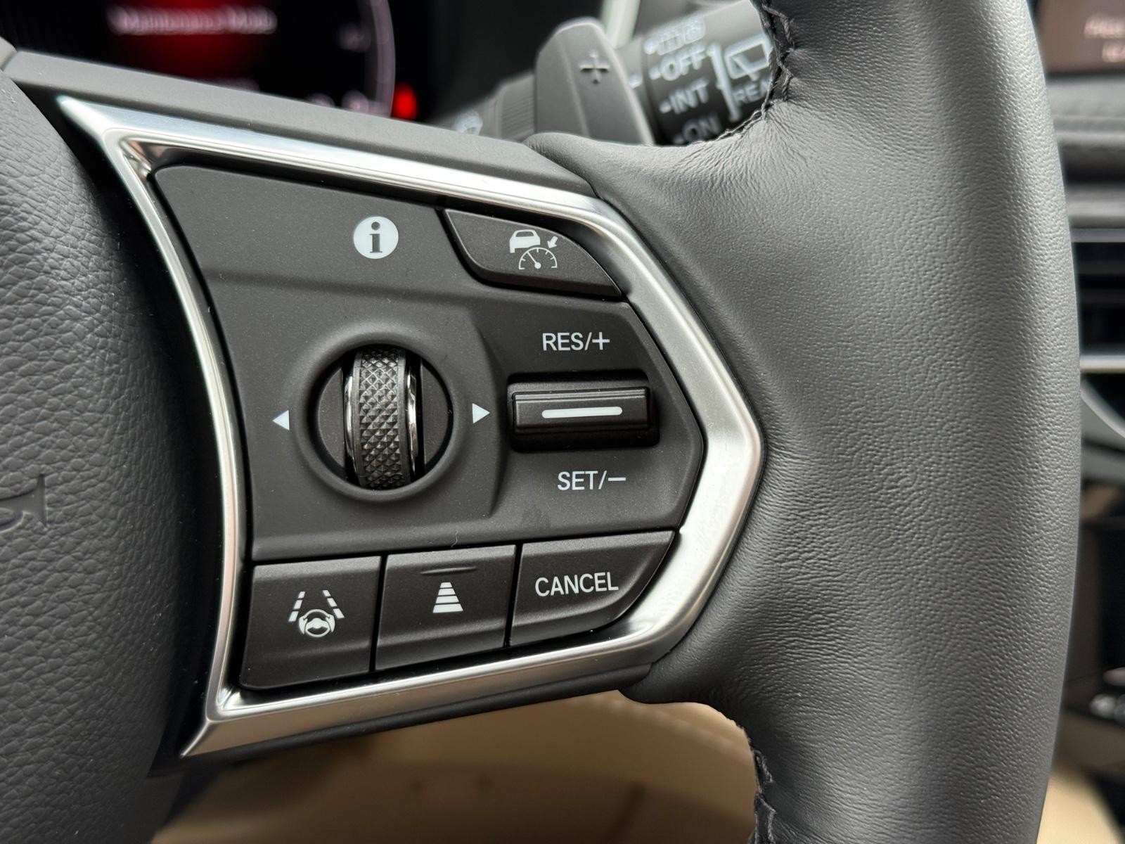 Acura MDX Vehicle Image 12