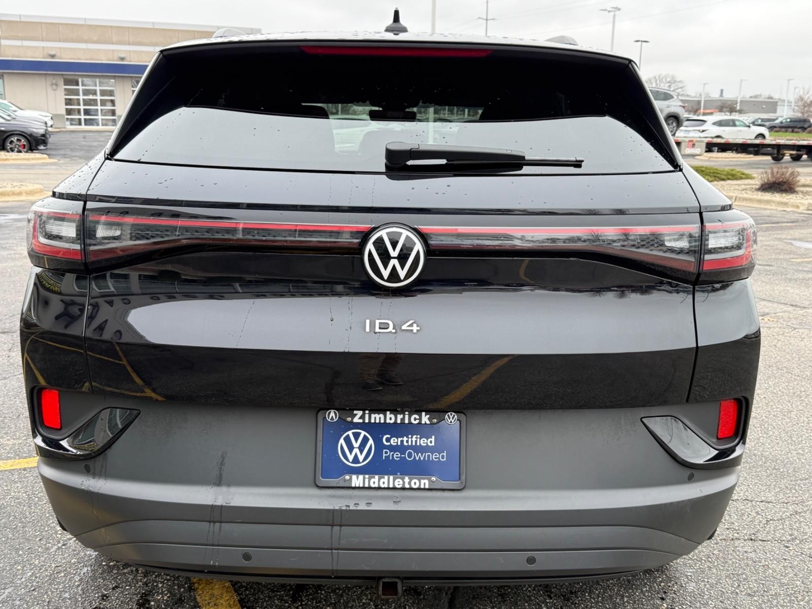 Volkswagen ID.4 Vehicle Image 04