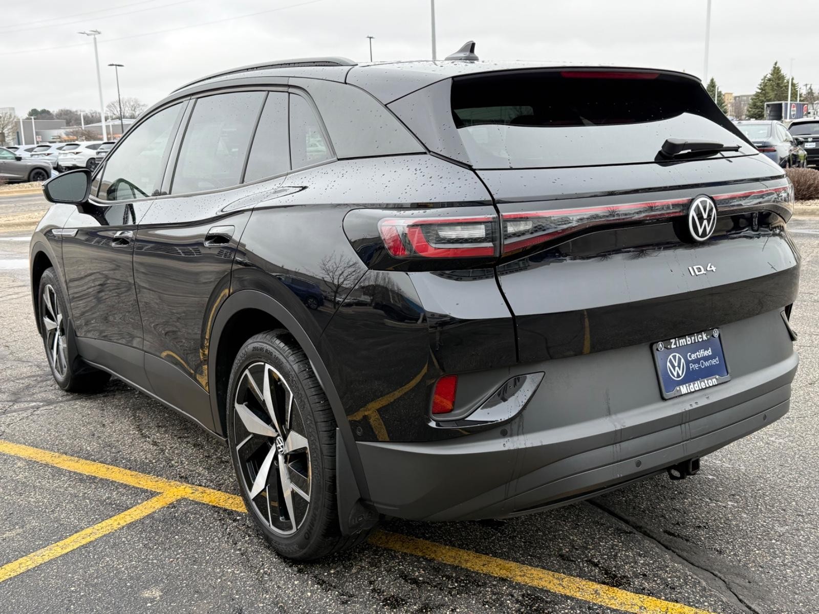 Volkswagen ID.4 Vehicle Image 06