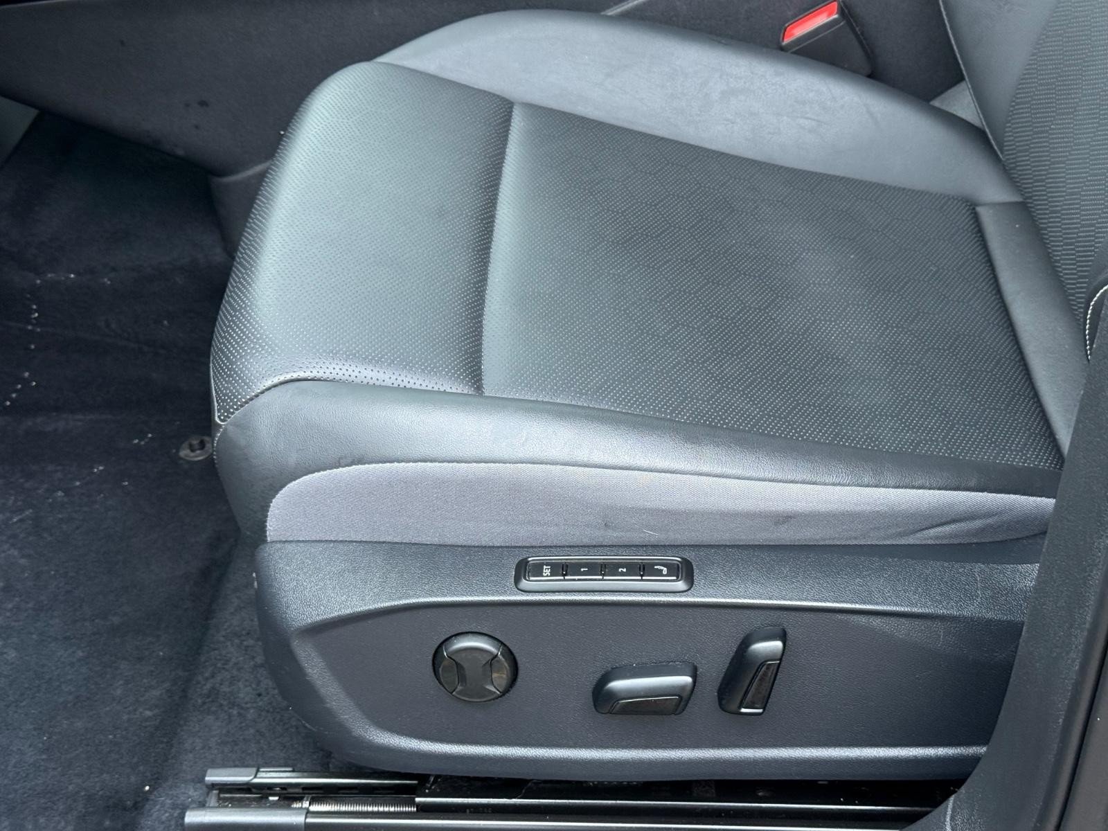 Volkswagen ID.4 Vehicle Image 21