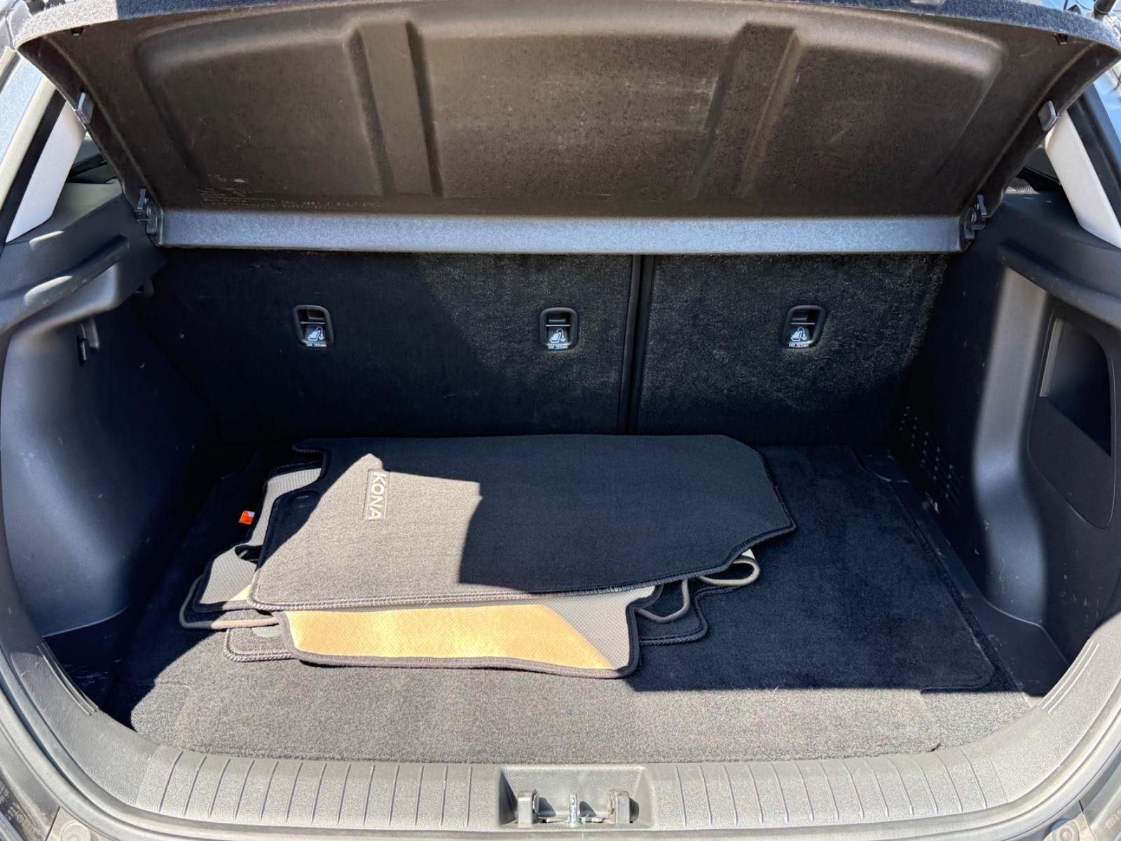 Hyundai Kona Vehicle Image 05