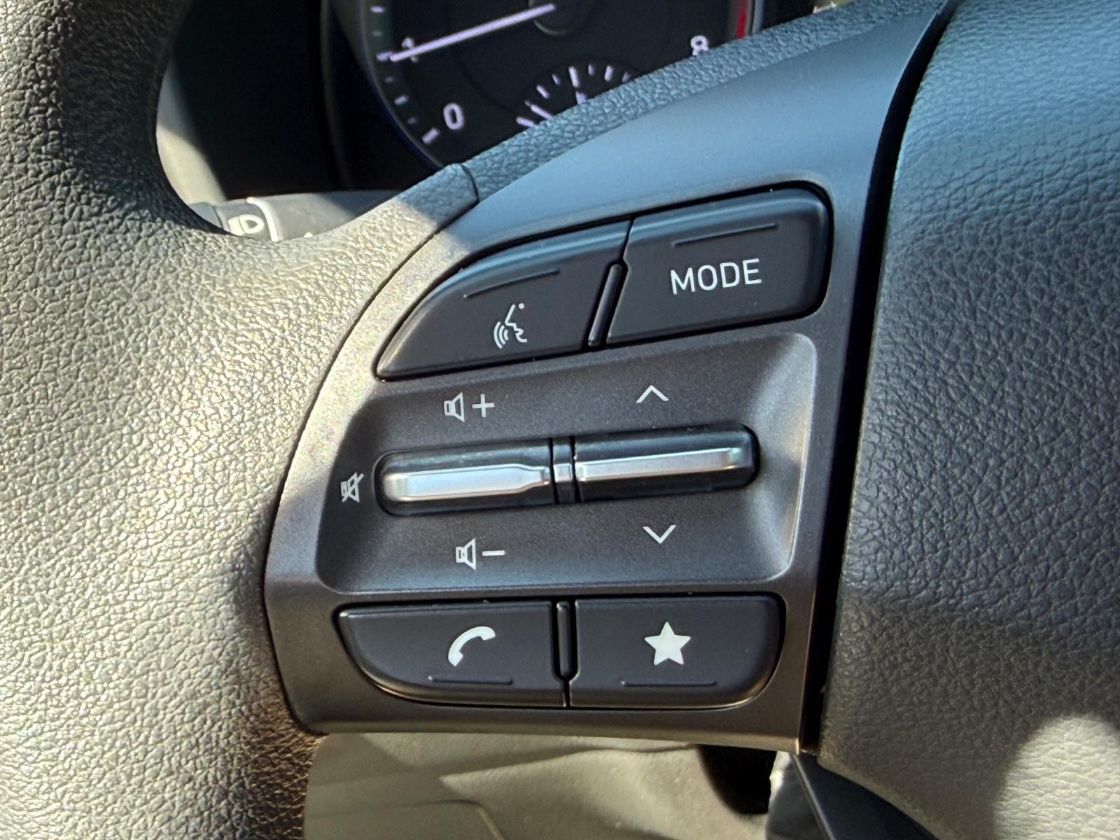 Hyundai Kona Vehicle Image 16