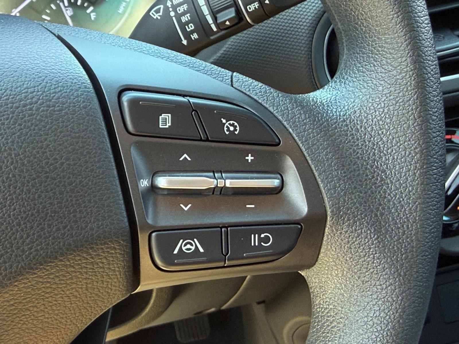 Hyundai Kona Vehicle Image 17