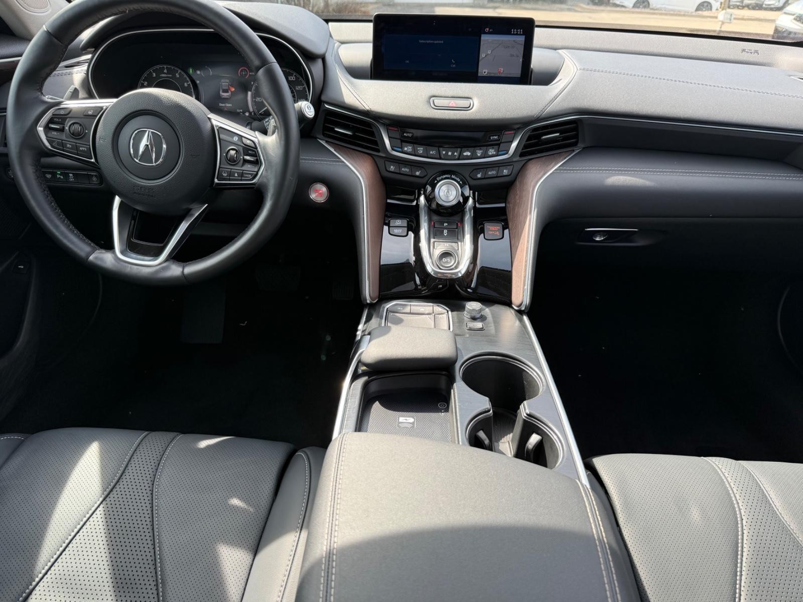 Acura TLX Vehicle Full-screen Gallery Image 11
