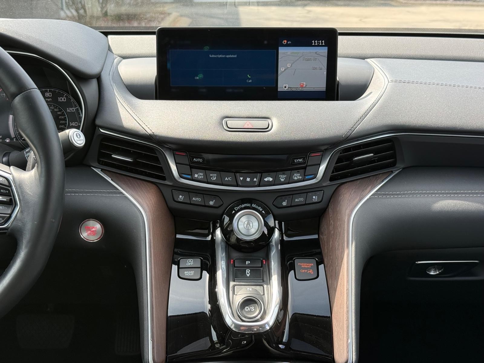 Acura TLX Vehicle Full-screen Gallery Image 12