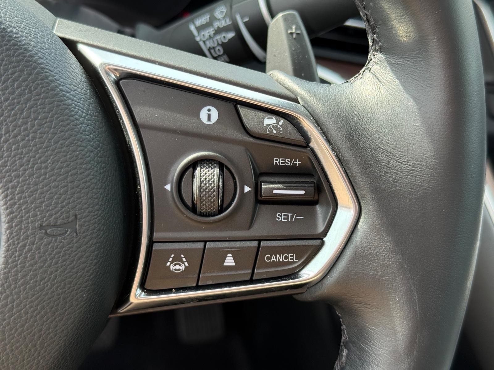 Acura TLX Vehicle Full-screen Gallery Image 17