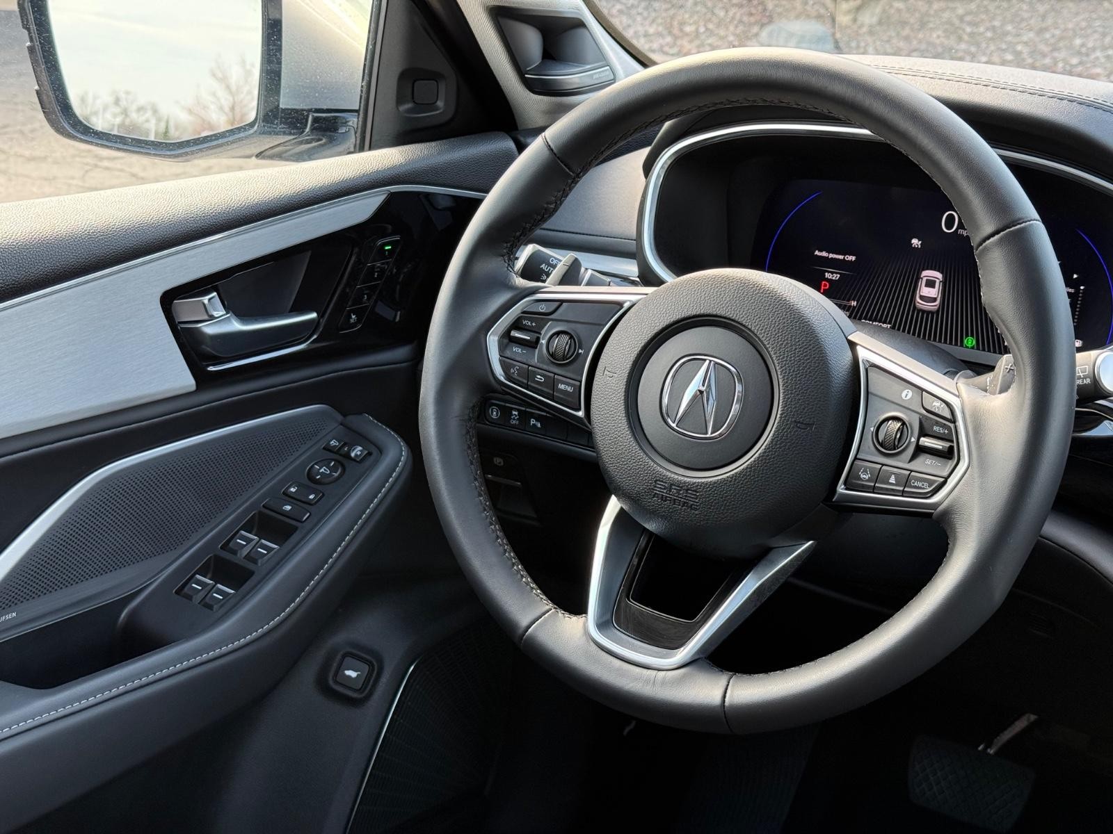 Acura MDX Vehicle Full-screen Gallery Image 14