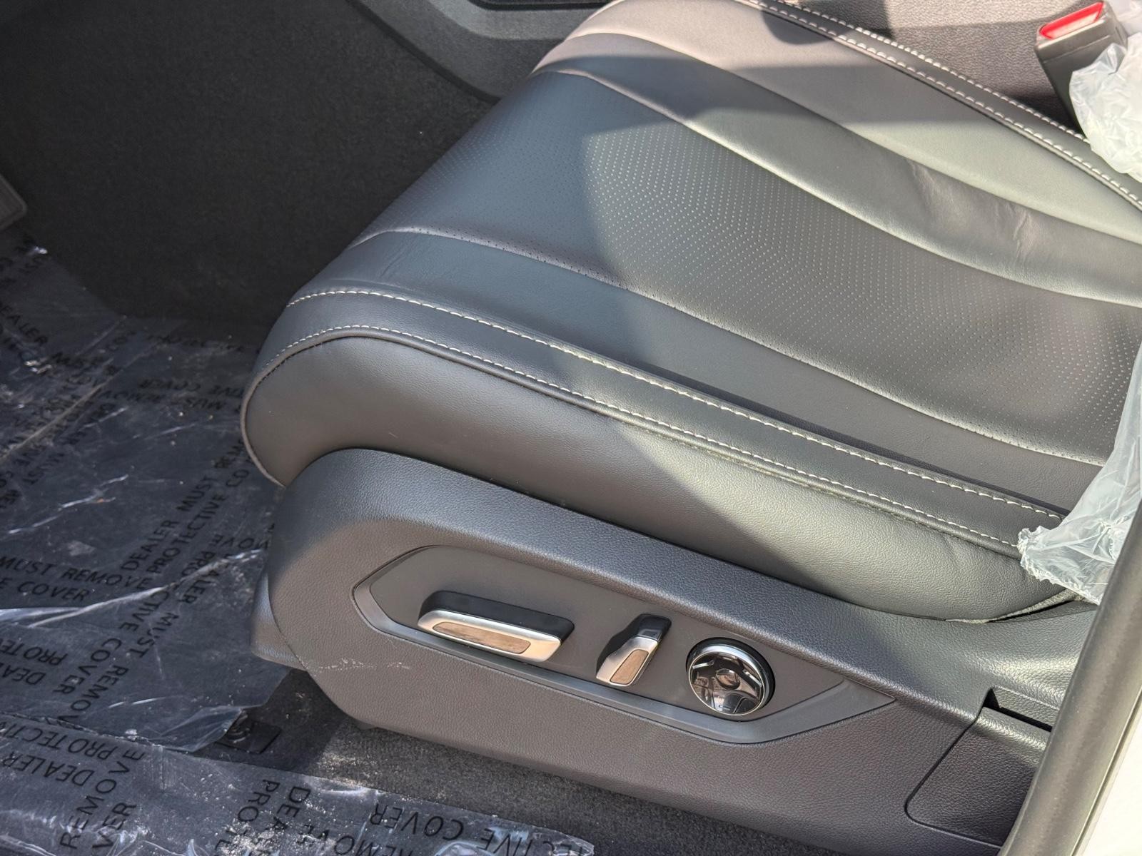 Acura MDX Vehicle Image 17