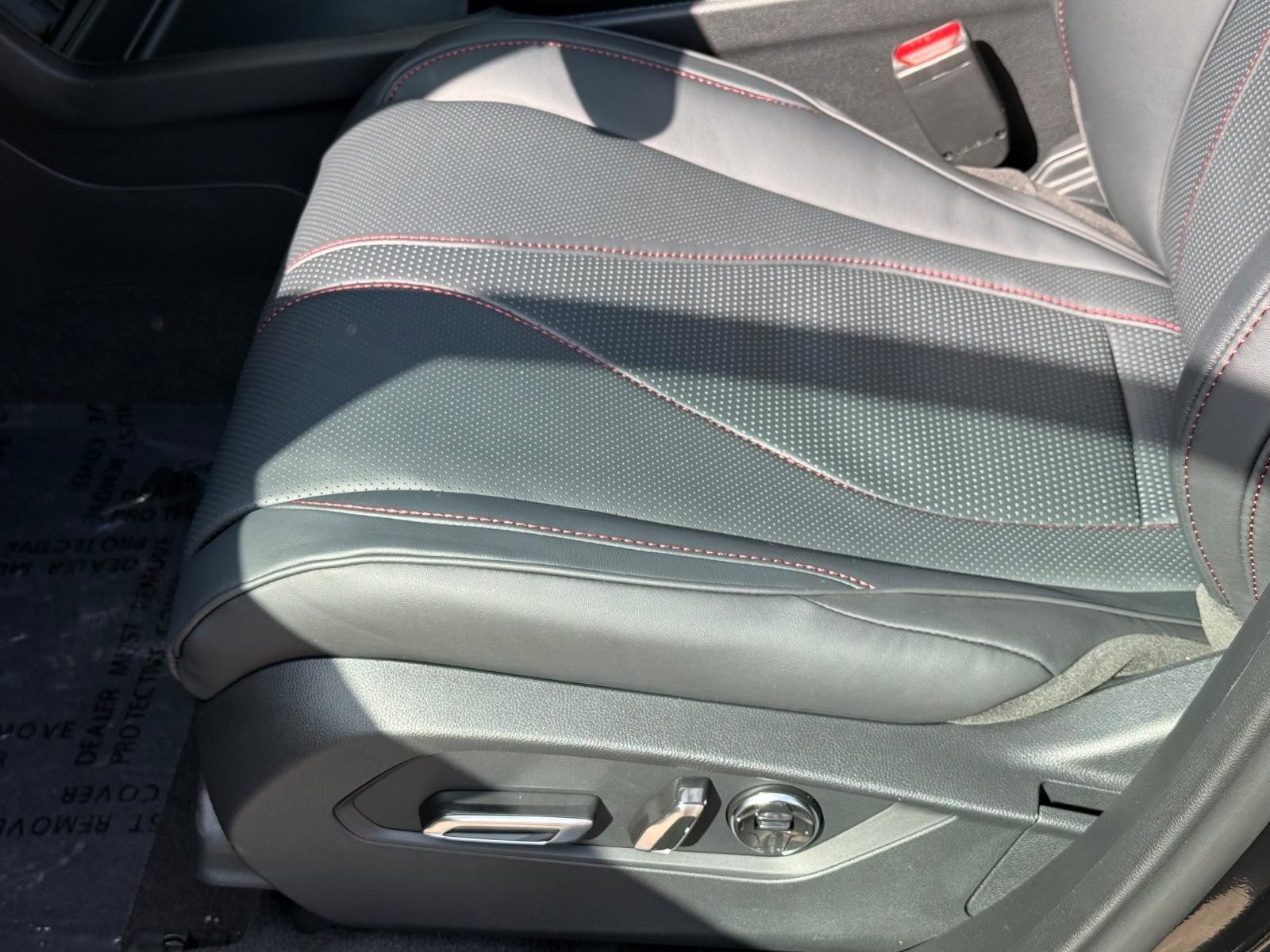 Acura RDX Vehicle Image 17