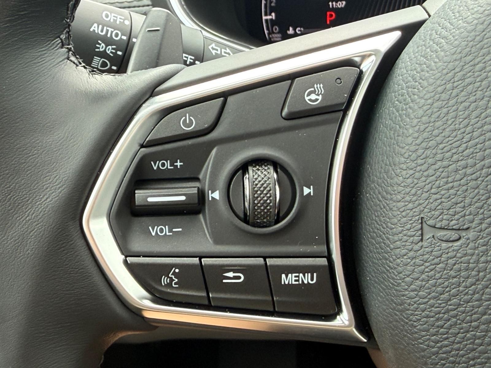 Acura MDX Vehicle Image 12