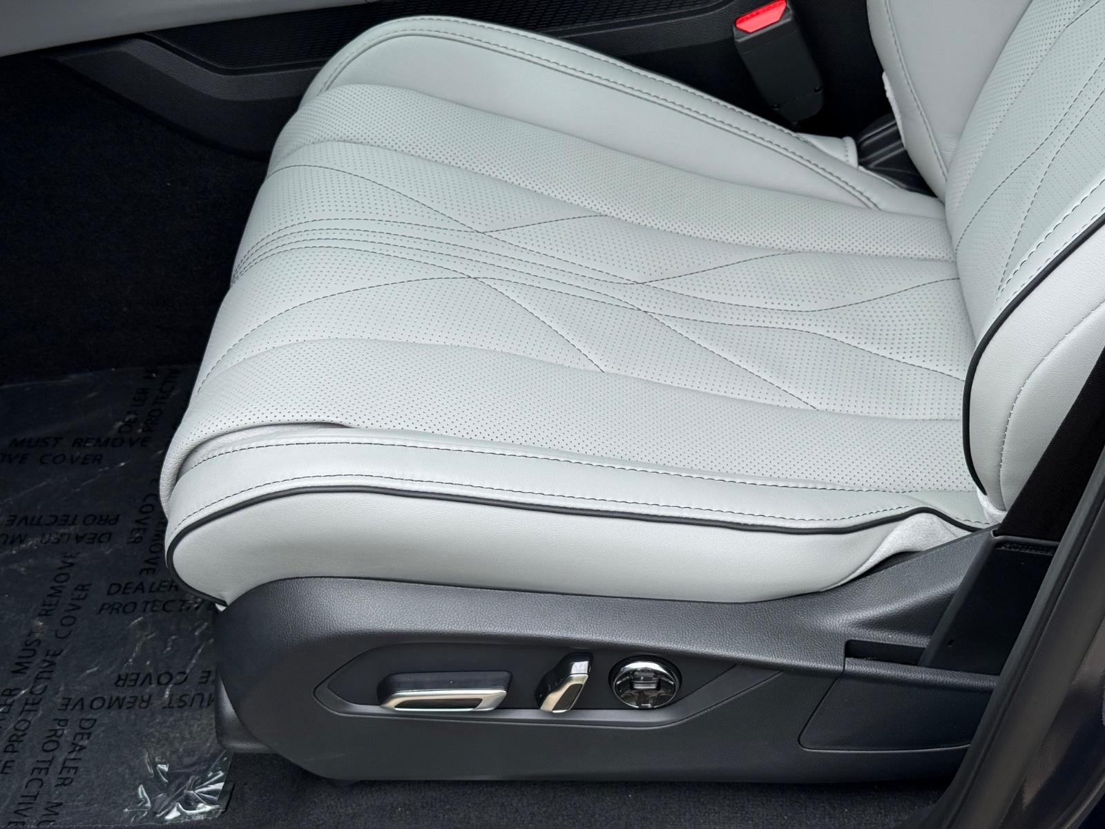 Acura MDX Vehicle Image 17