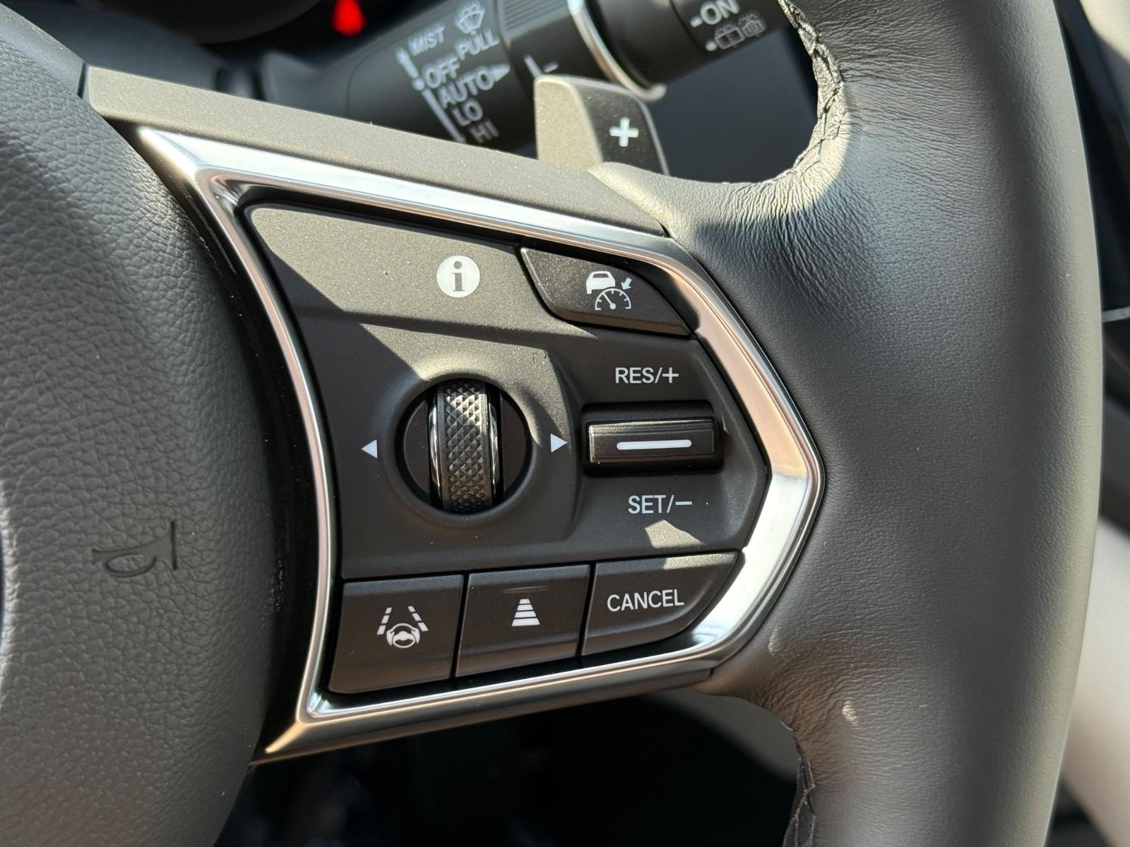 Acura RDX Vehicle Image 13