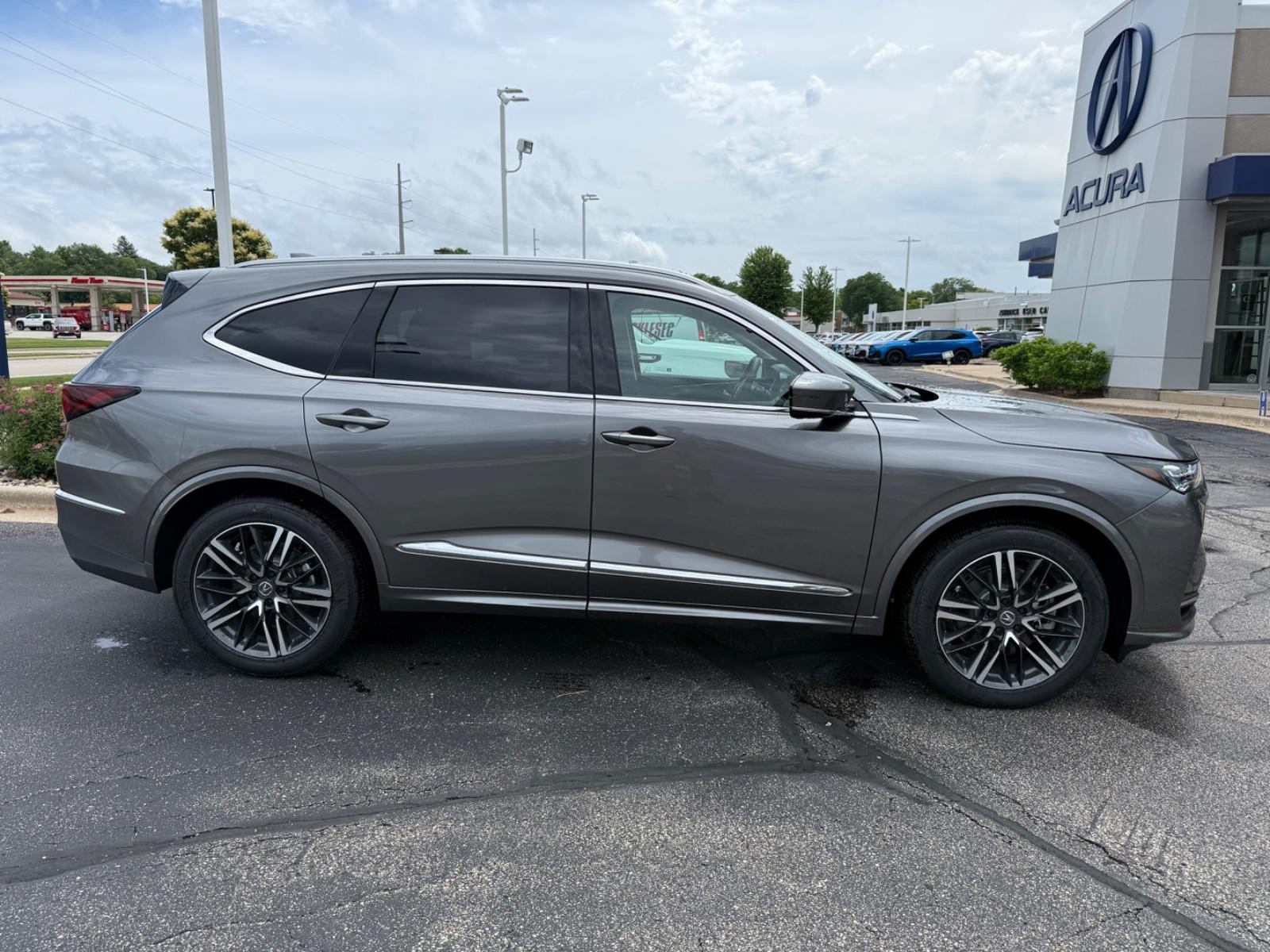 Acura MDX Vehicle Image 02
