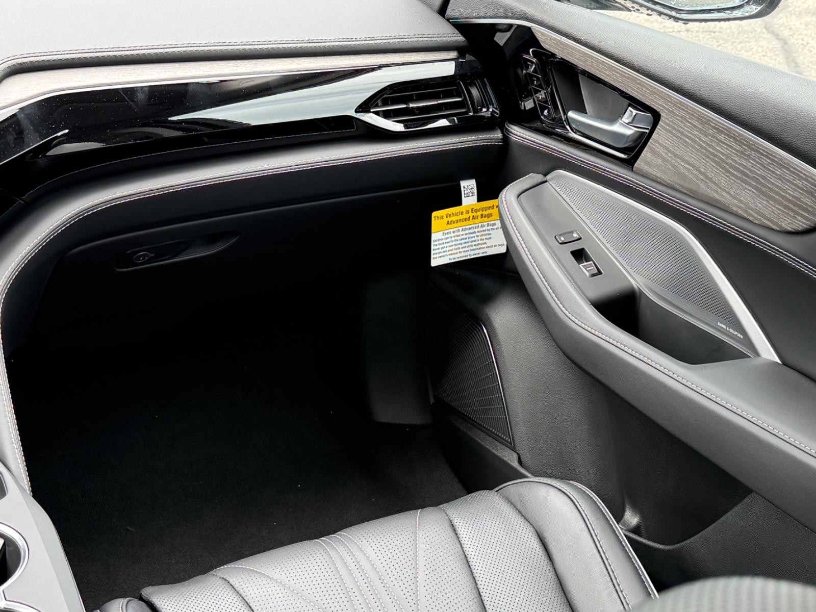 Acura MDX Vehicle Image 10