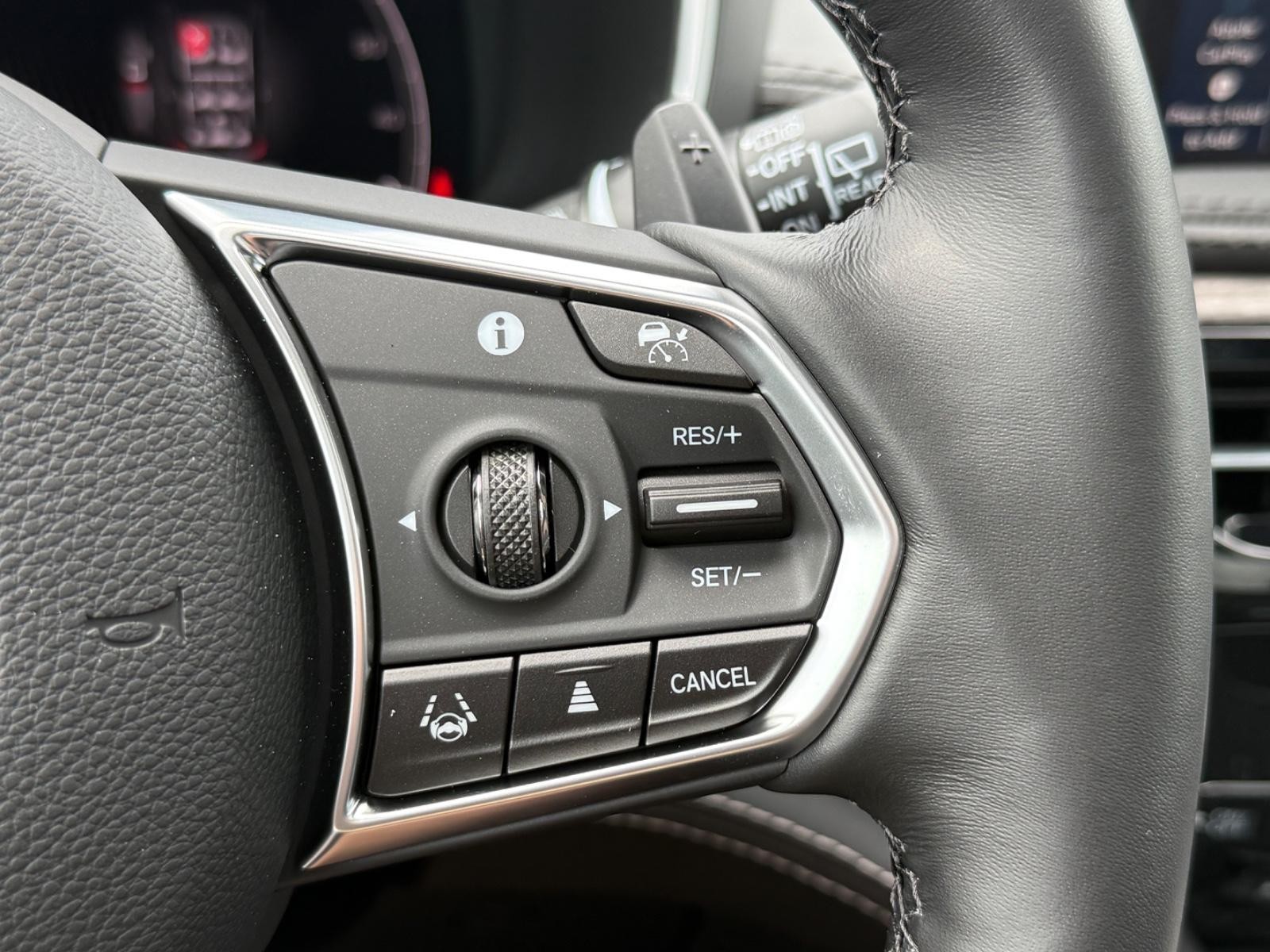 Acura MDX Vehicle Image 13