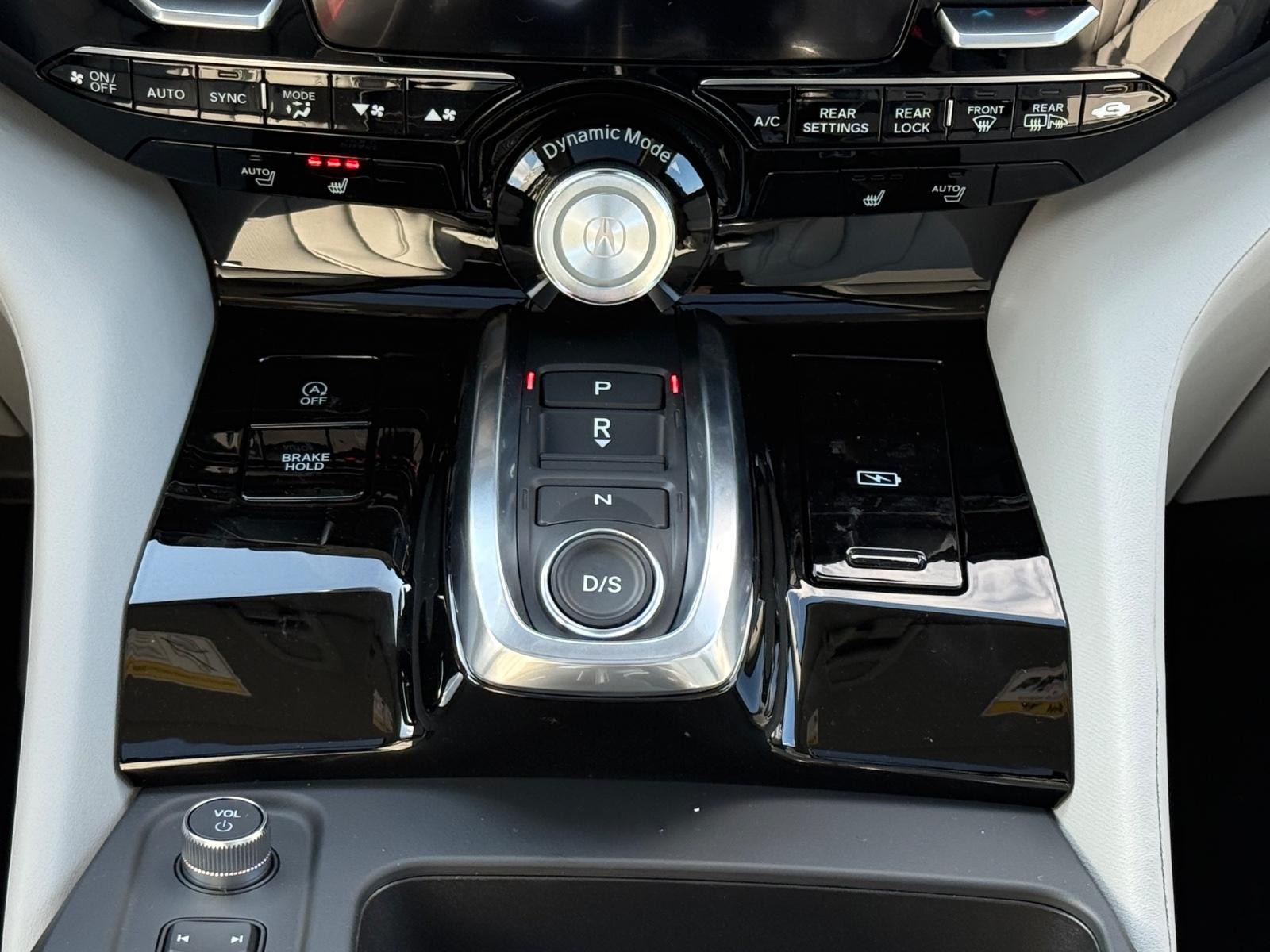 Acura MDX Vehicle Image 08