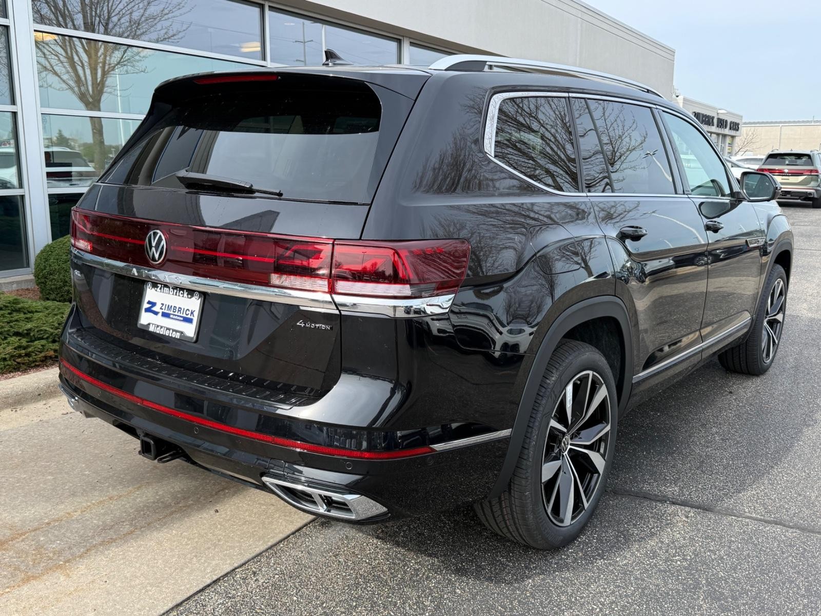 Volkswagen Atlas Vehicle Image 03