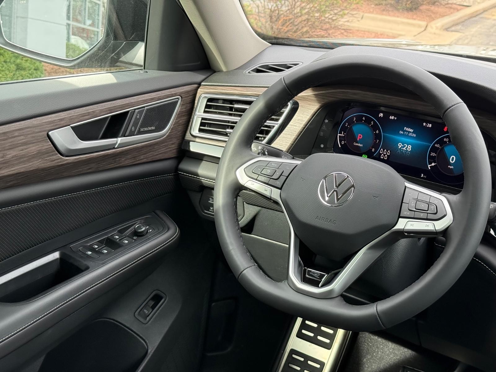 Volkswagen Atlas Vehicle Image 09
