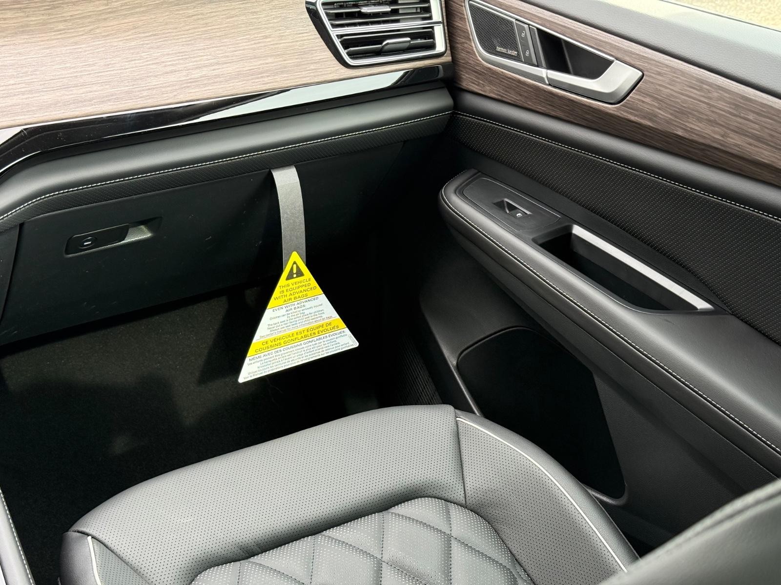 Volkswagen Atlas Vehicle Image 10