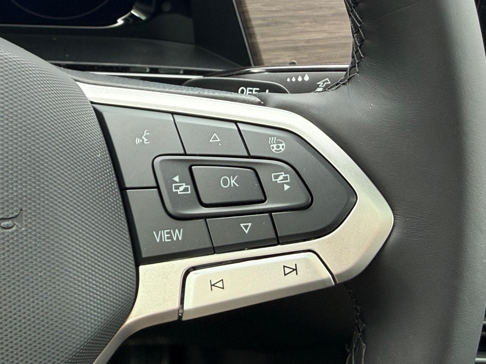 Volkswagen Atlas Vehicle Image 12