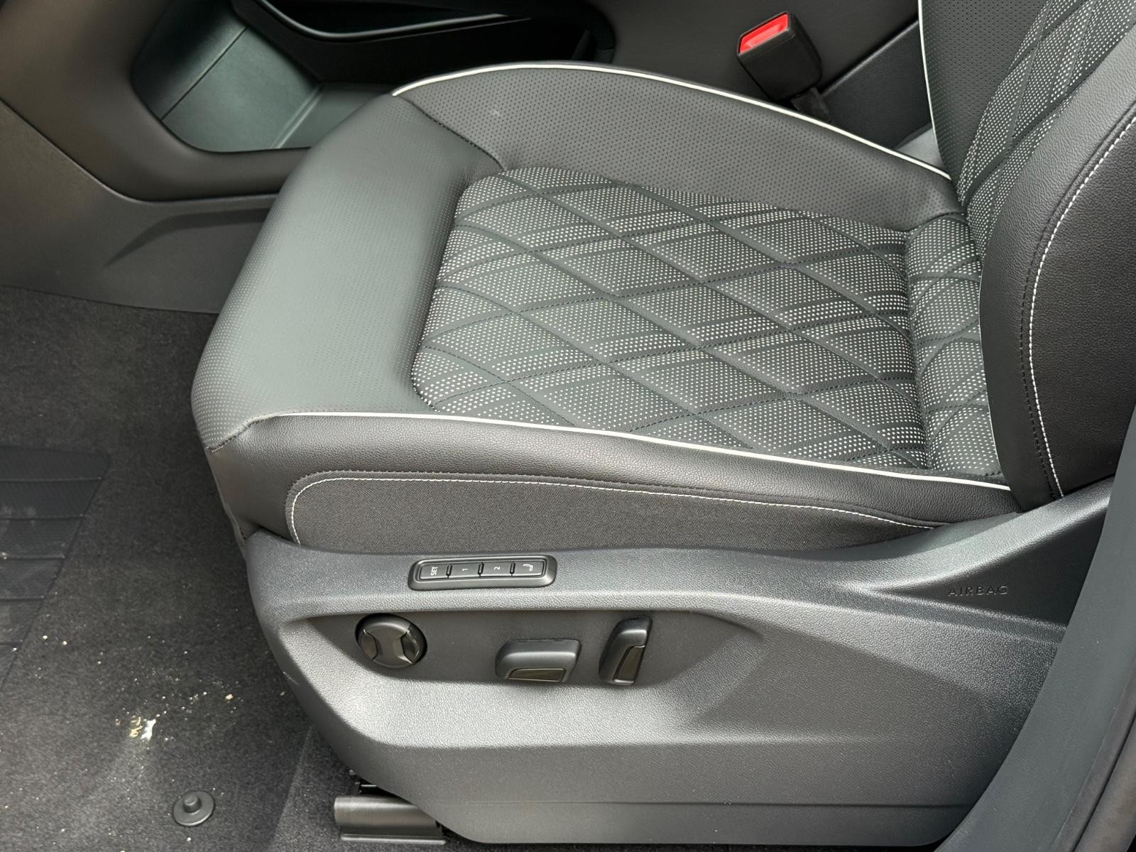 Volkswagen Atlas Vehicle Image 16